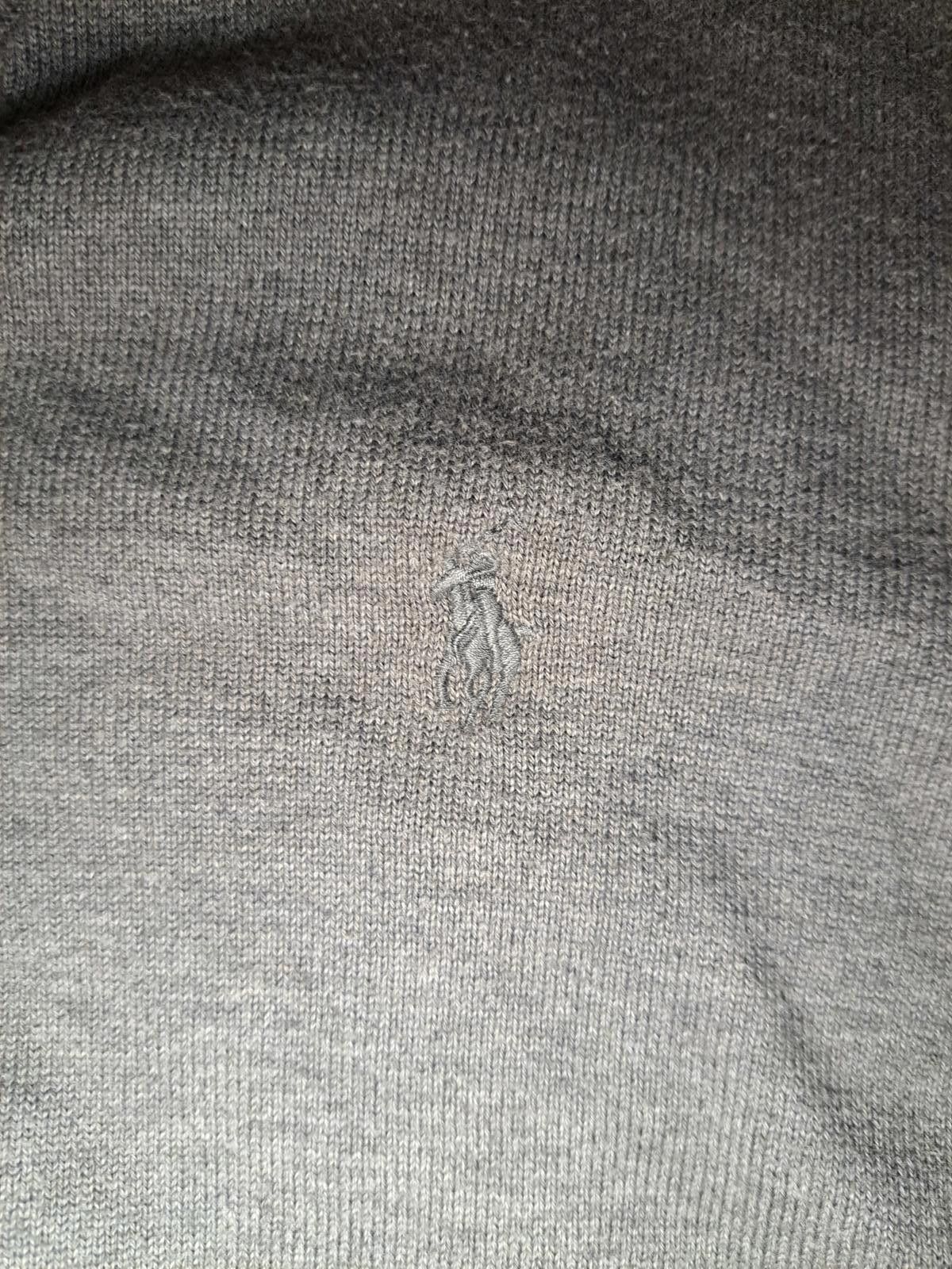 Polo Ralph Lauren Polo Ralph Lauren Sweater Mens Large Gray Pima Cotton V Neck Size US L / EU 52-54 / 3 - 3 Thumbnail
