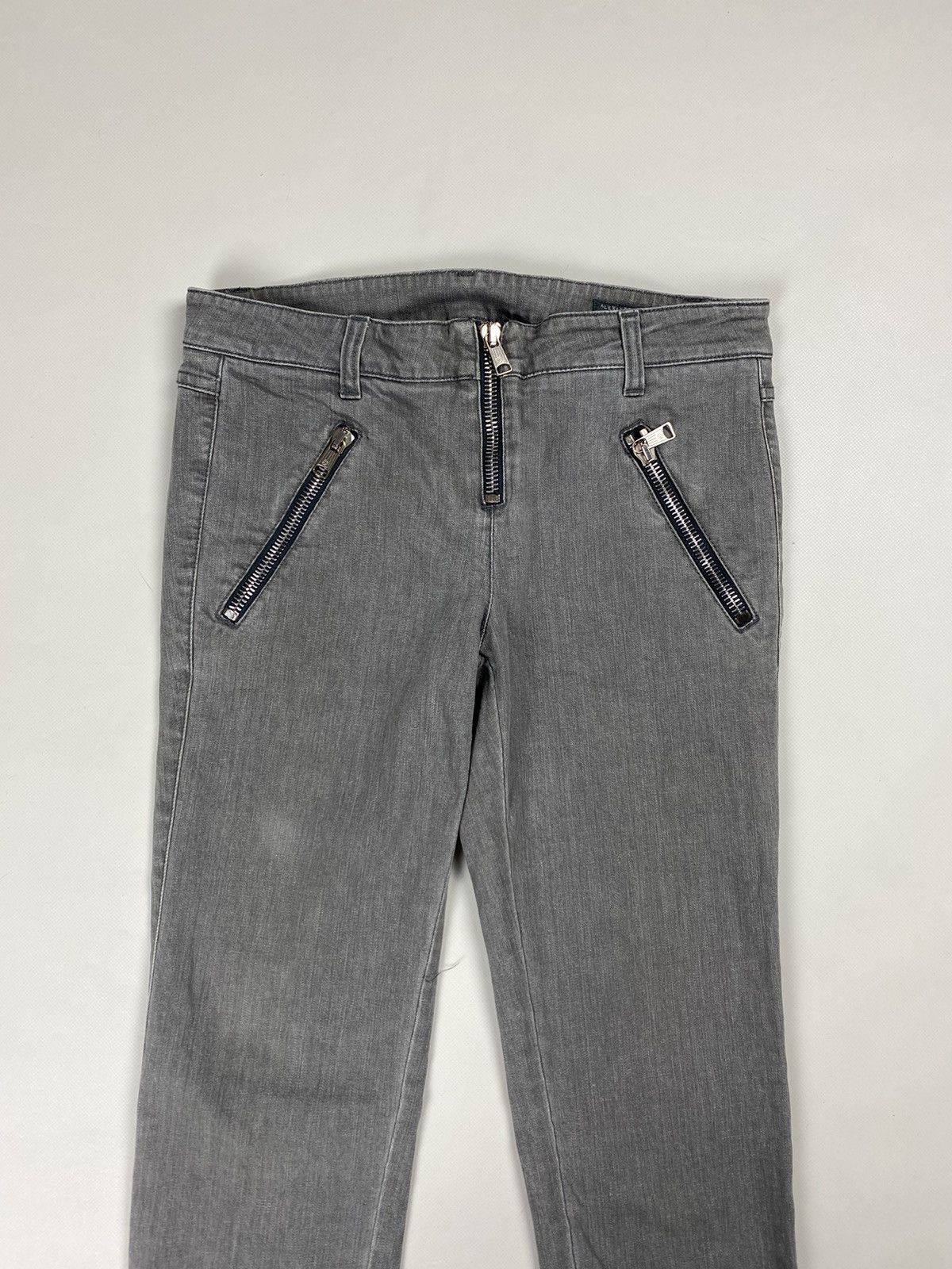 Alexander McQueen Alexander McQueen vintage ladies ankle zip jeans size 42 Size 28" / US 6 / IT 42 - 5 Thumbnail