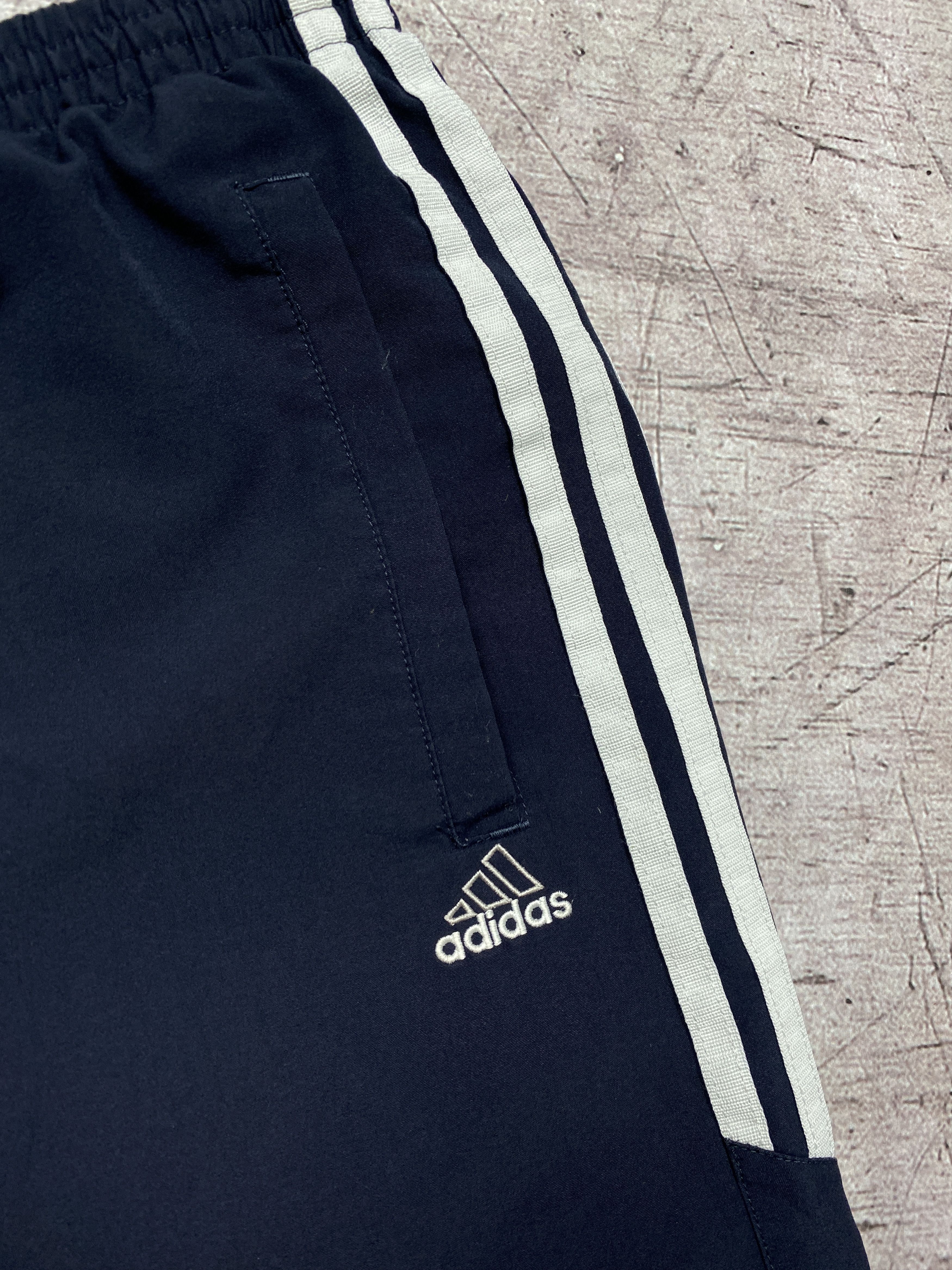 Adidas × Vintage Adidas Vintage Mens Nylon Shorts Size US 30 / EU 46 - 3 Thumbnail