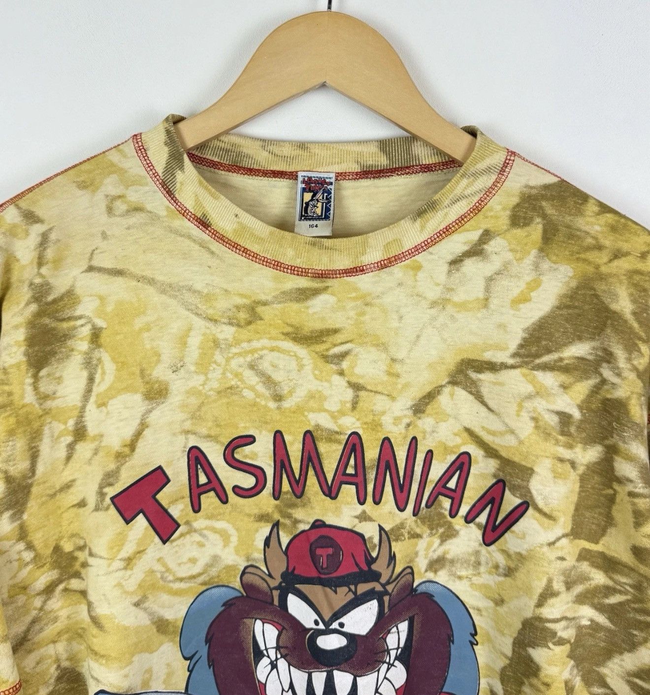 Warner Bros Vintage 1996 Tasmanian Devil Baseball Battle T-Shirt Men S-M Size US S / EU 44-46 / 1 - 2 Thumbnail