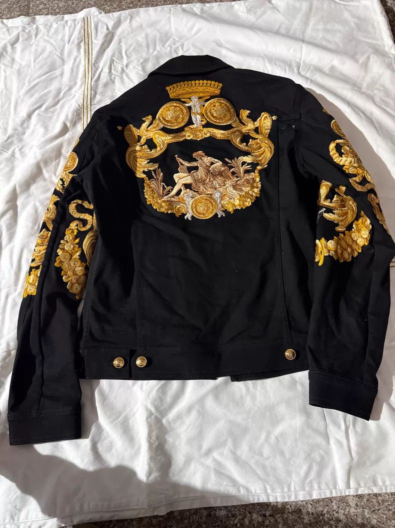 Versace Versace Black baroque embroidered jacket Size US S / EU 44-46 / 1 - 5 Thumbnail