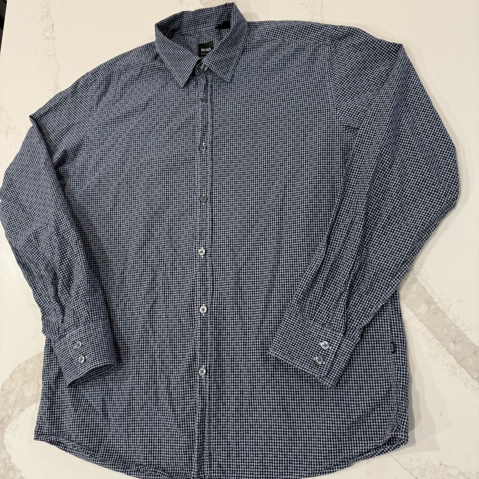 Hugo Boss Hugo Boss Button Down Dress Shirt Mens XL Regular Fit Navy Size US XL / EU 56 / 4 - 2 Thumbnail