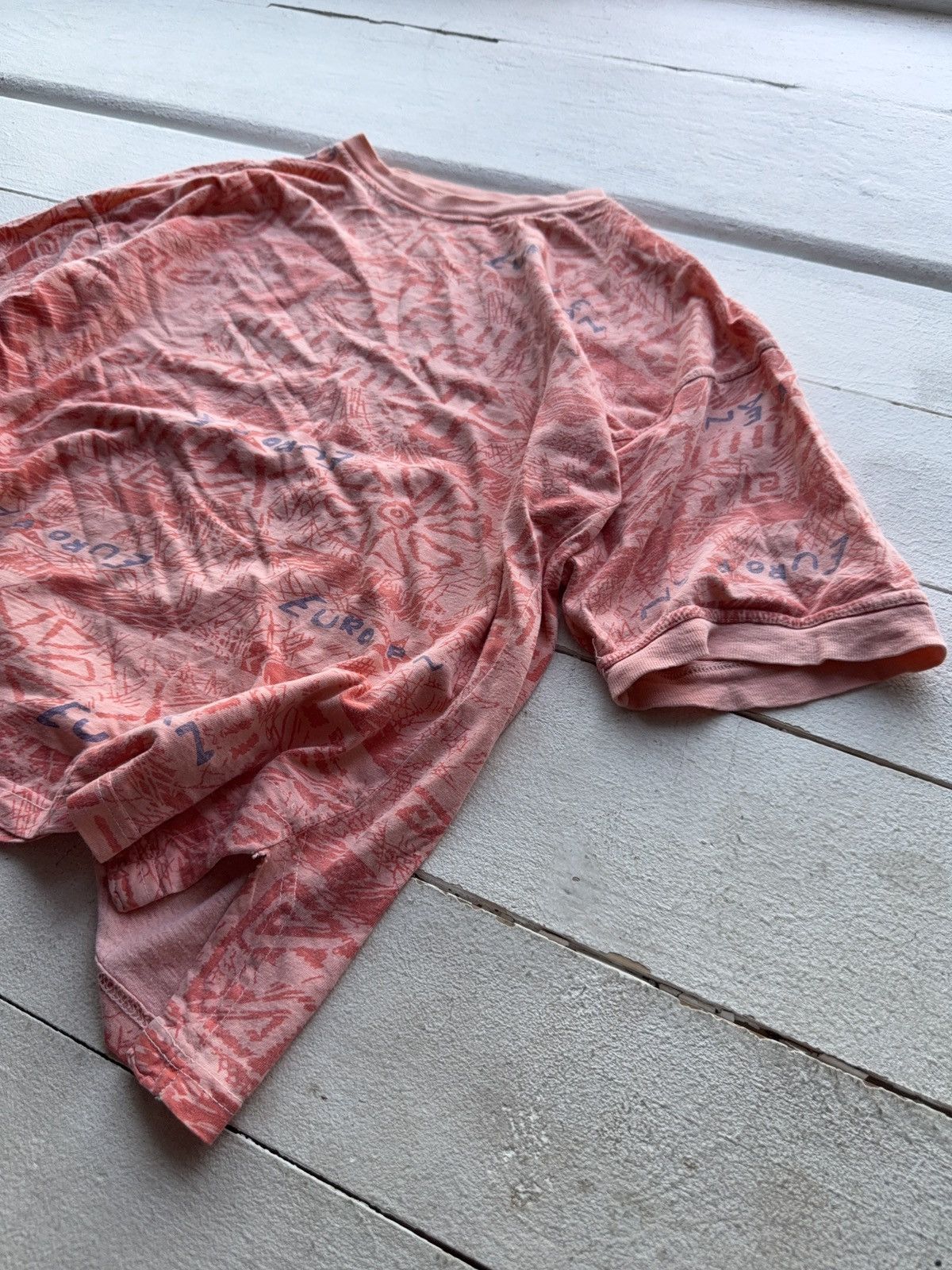Vintage Retro Vintage 90s European Over Print Aztec Pattern T shirt Size US S / EU 44-46 / 1 - 3 Thumbnail