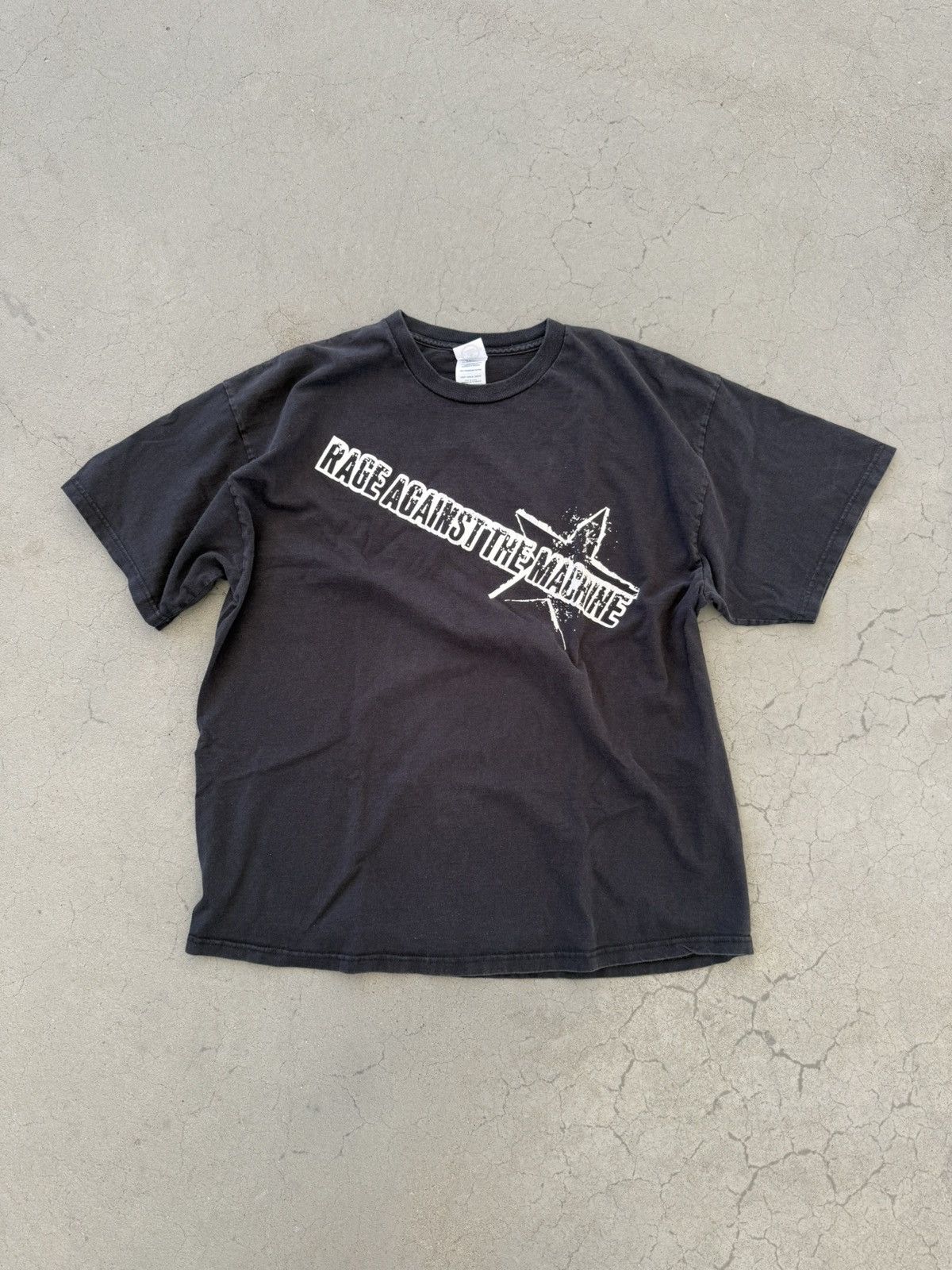 Rage Against The Machine Vintage Rage Against The Machine 90s Tee Size US XXL / EU 58 / 5 - 1 Thumbnail