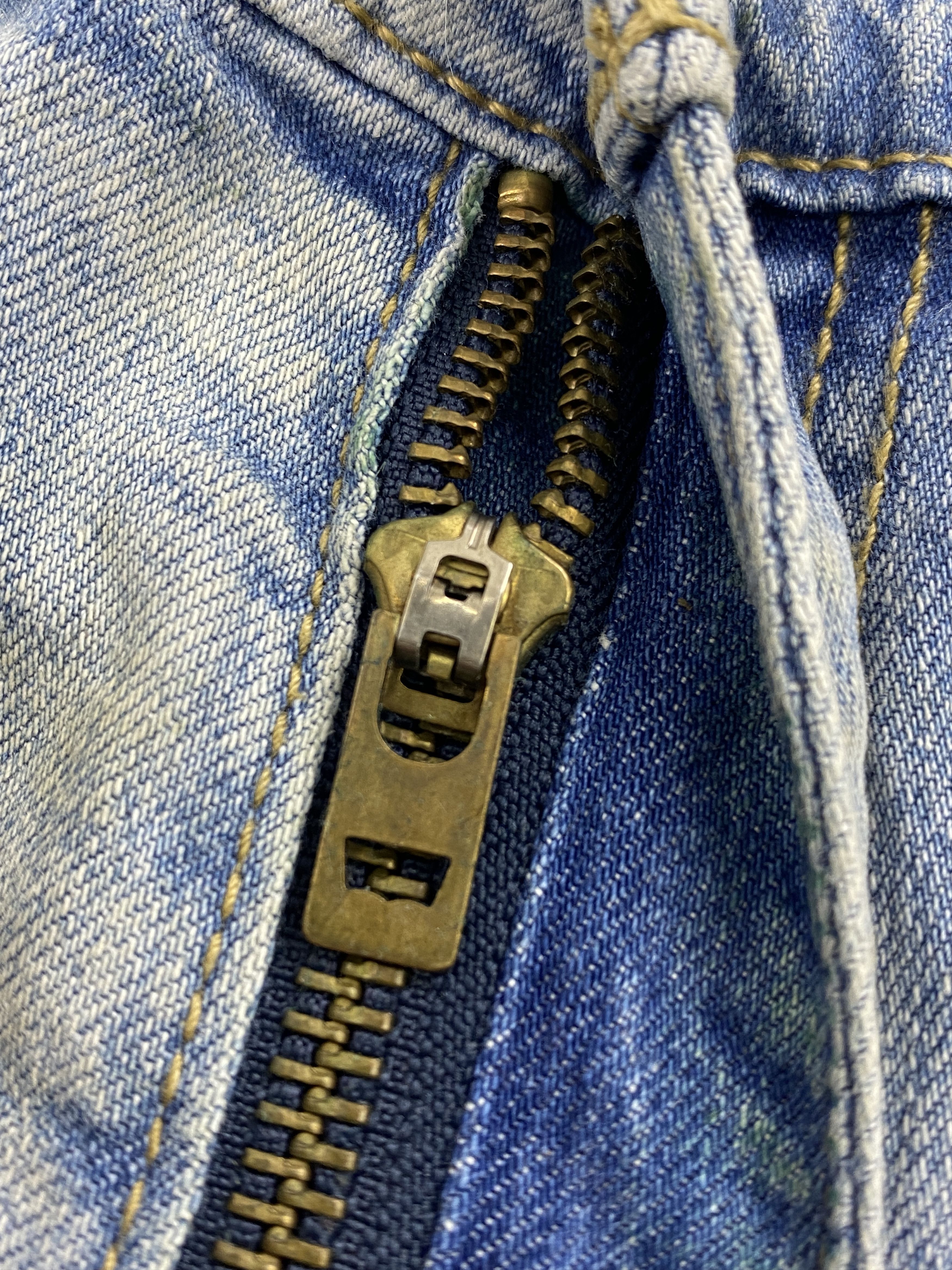Levi's × Vintage Light Washed Vintage Levis 511 Slim Fit Jeans Size US 36 / EU 52 - 9 Thumbnail