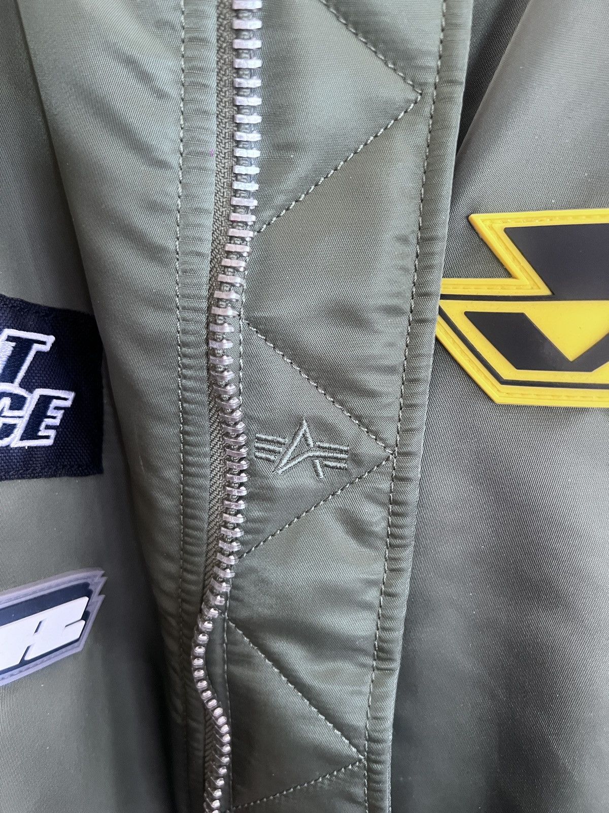 Alpha Industries × Vetements vetements racing bomber Size US S / EU 44-46 / 1 - 6 Thumbnail
