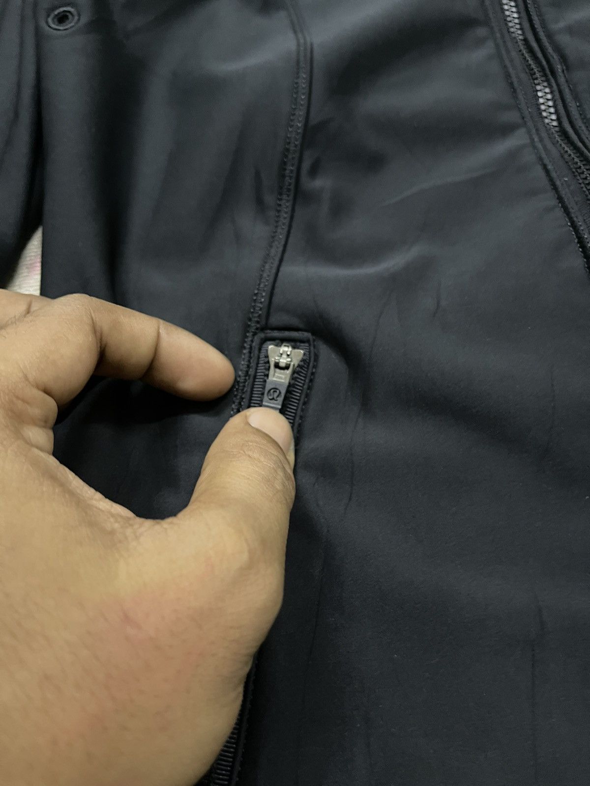 Lululemon LULULEMON KEEP IT UP BLACK RUN JACKET WATER RESISTANT Size M / US 6-8 / IT 42-44 - 7 Thumbnail