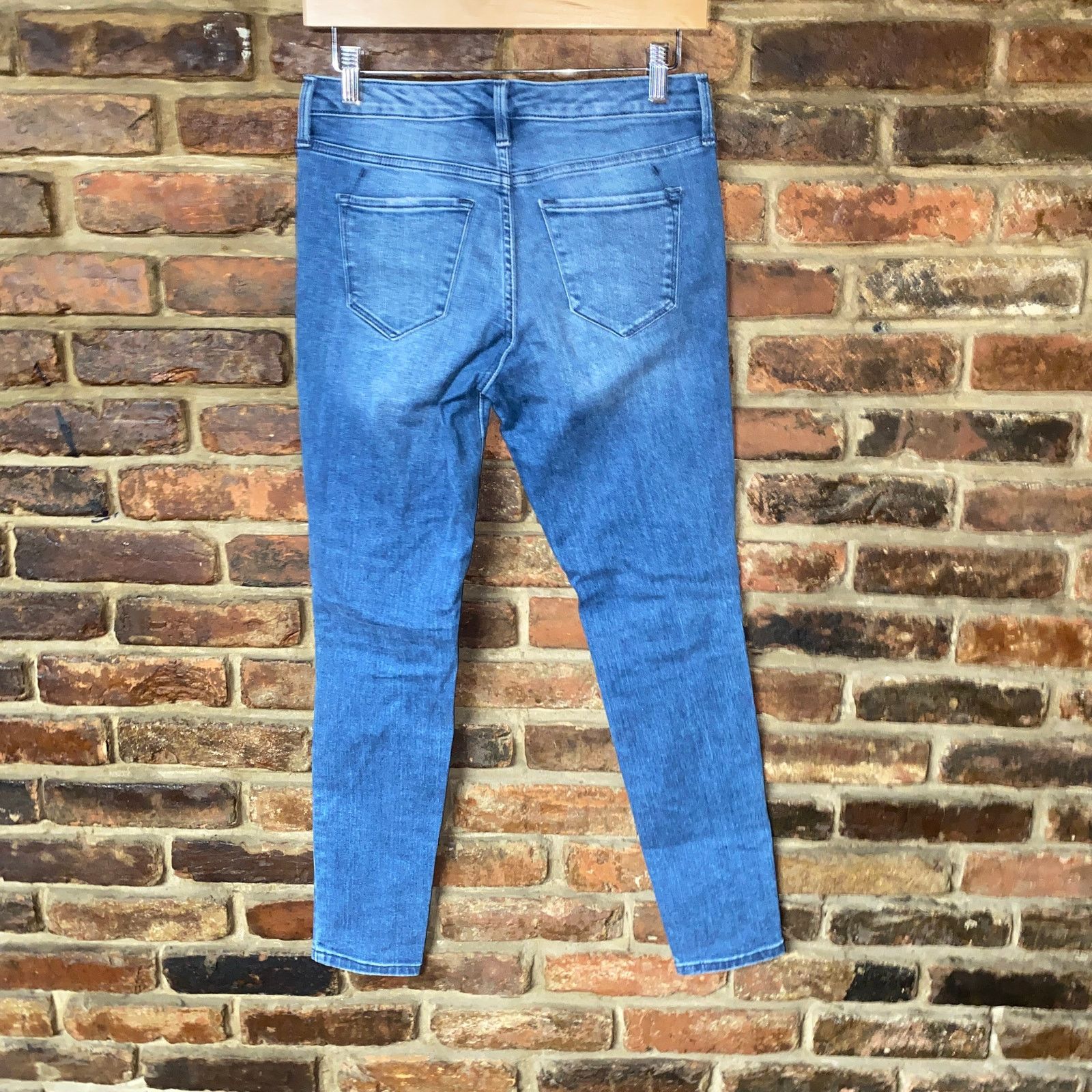 Mossimo Mossimo Medium Wash Blue Denim Mid-Rise Skinny Jeans Size 2 Size 26" / US 2 / IT 38 - 6 Thumbnail