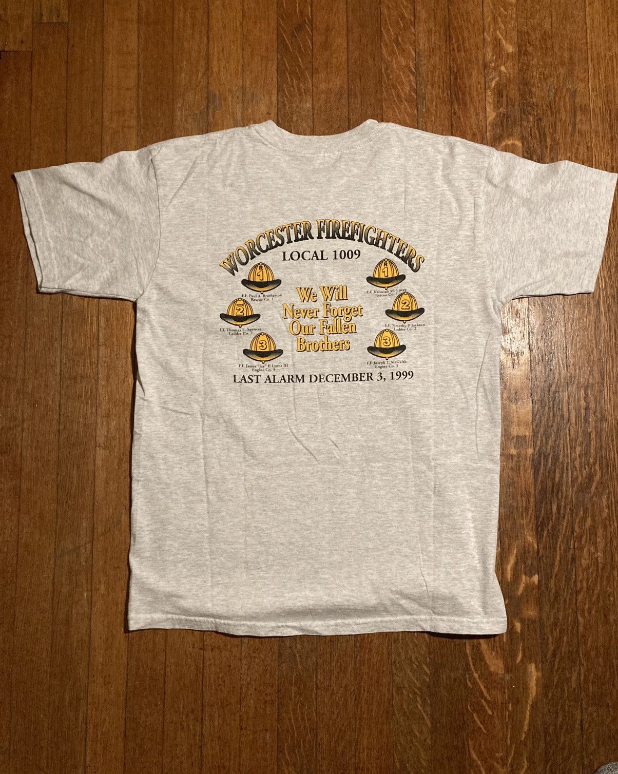 Anvil Vintage Anvil Worcester Firefighters Memorial Tee Size US L / EU 52-54 / 3 - 3 Thumbnail