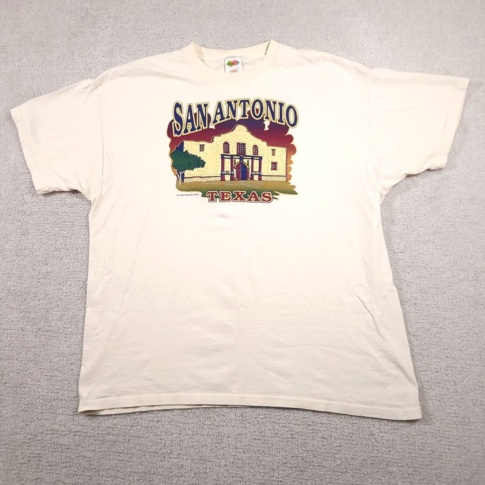Fruit Of The Loom VINTAGE San Antonio Texas Shirt 2XL Graphic Tee Novelty Grunge Nike Size US XXL / EU 58 / 5 - 2 Thumbnail