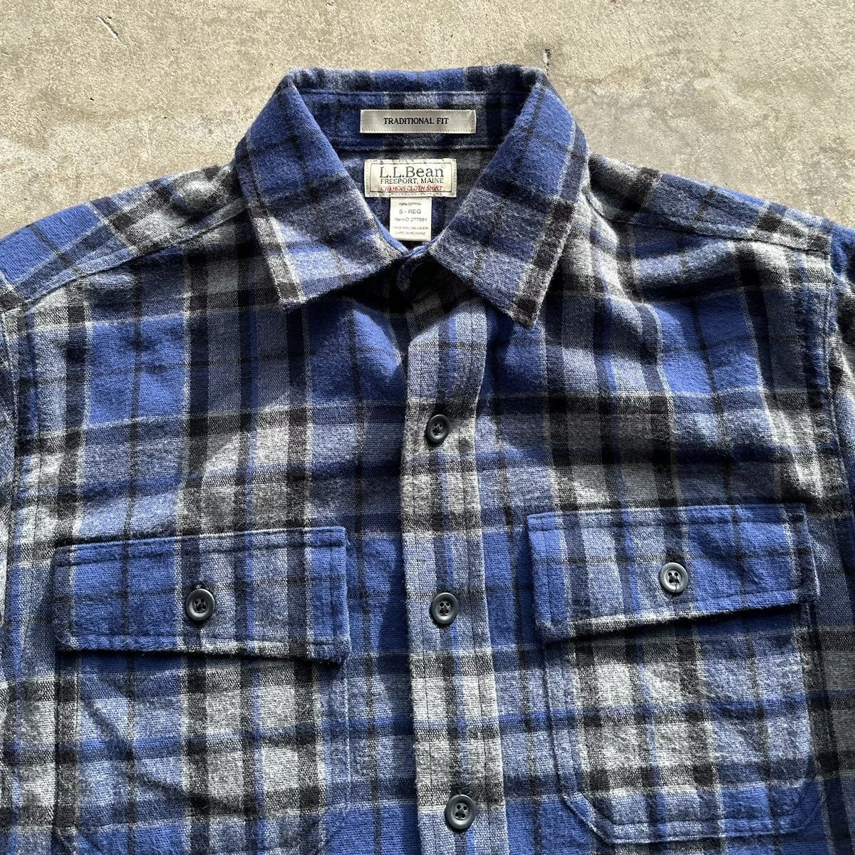 L.L. Bean L.L. Bean Chamois Cloth Flannel Shirt Mens Small Blue Button Size US S / EU 44-46 / 1 - 2 Thumbnail