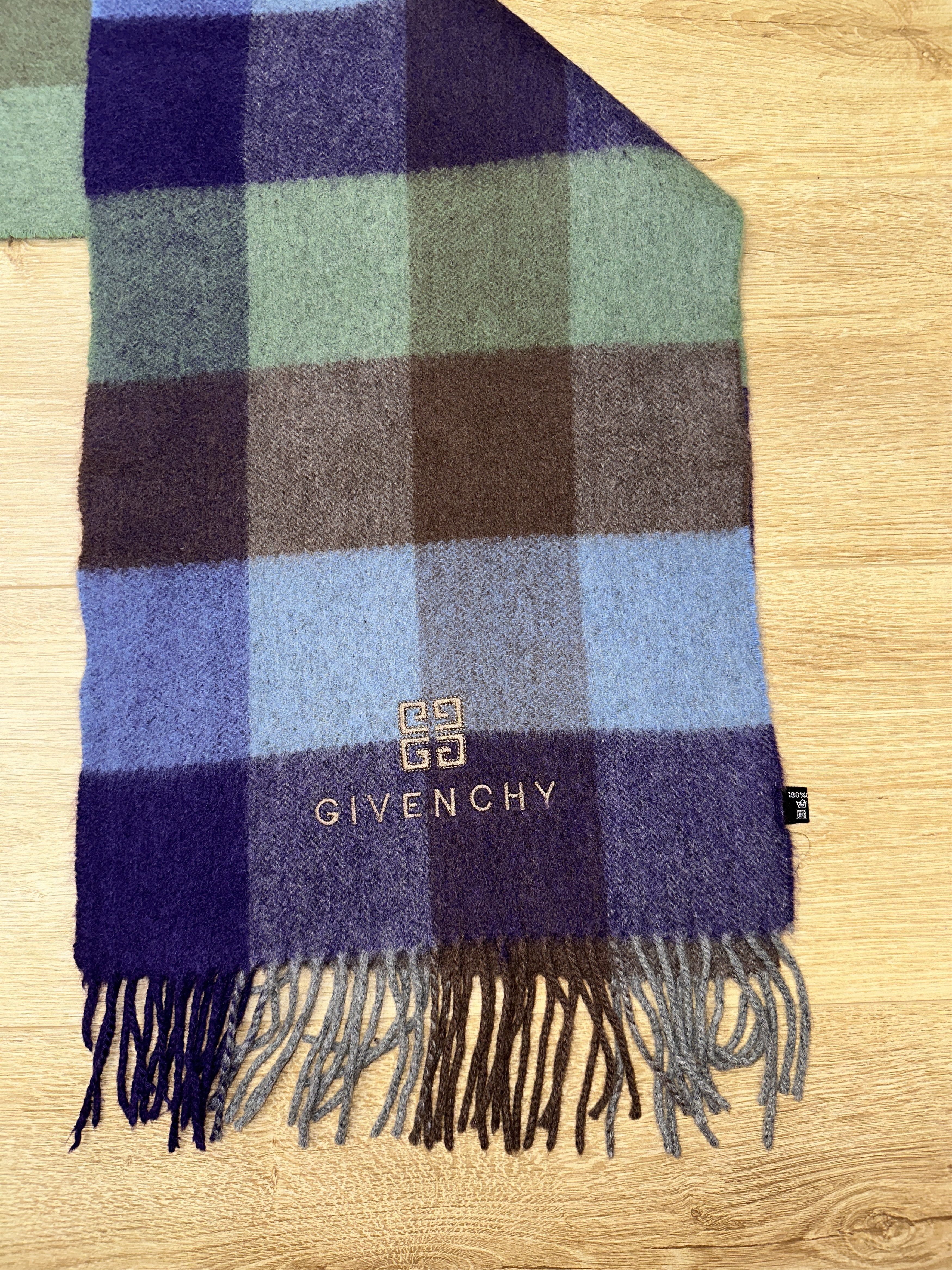 Givenchy Givenchy 100% Cashmere Check 4G Logo Scarf 180x30cm Size ONE SIZE - 3 Thumbnail