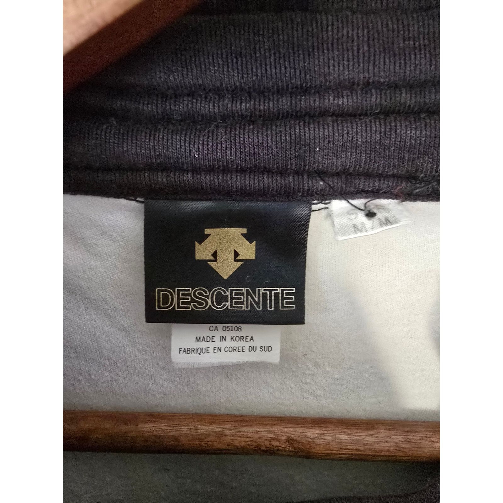 Descente Vintage Descente Pullover Sweater White 1/4 zip M Sweatshirt Size US M / EU 48-50 / 2 - 5 Thumbnail
