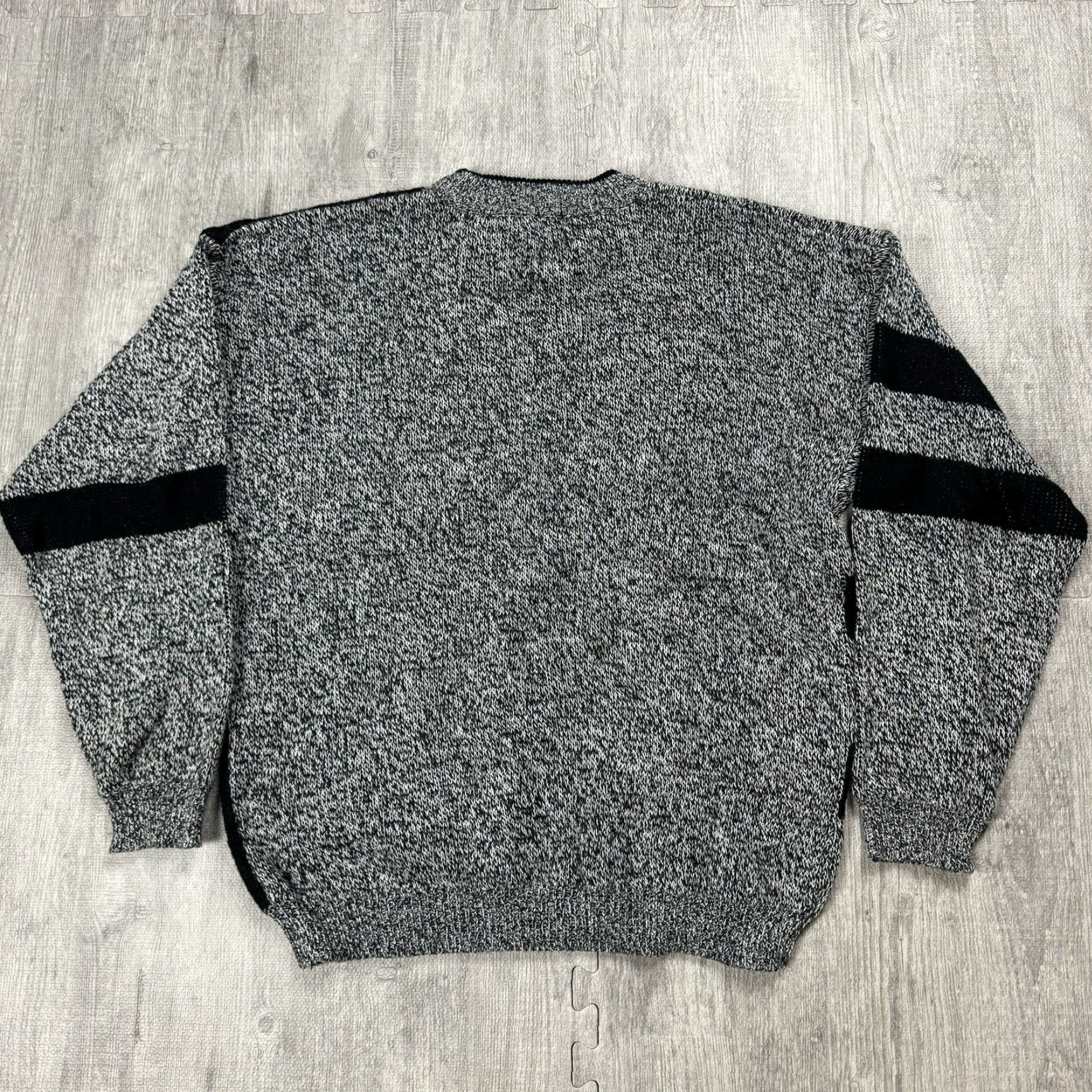 VINTAGE Bugle Boy Sweater Shirt Mens Colorblock Knit 90s Patch 