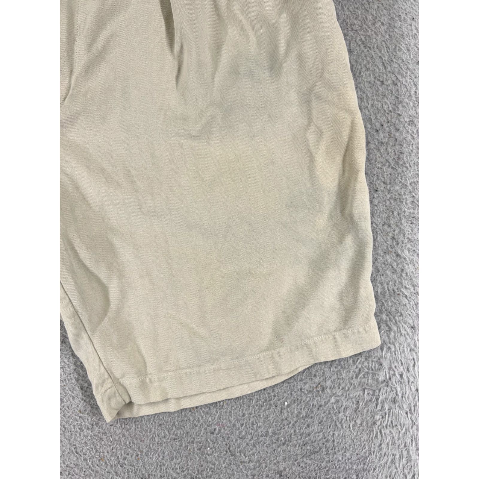 Tommy Bahama Tommy Bahama Shorts Men 36 Beige Cotton Silk Pleated Bermuda Quick Dry Golf Beach Resort Size US 36 / EU 52 - 2 Thumbnail