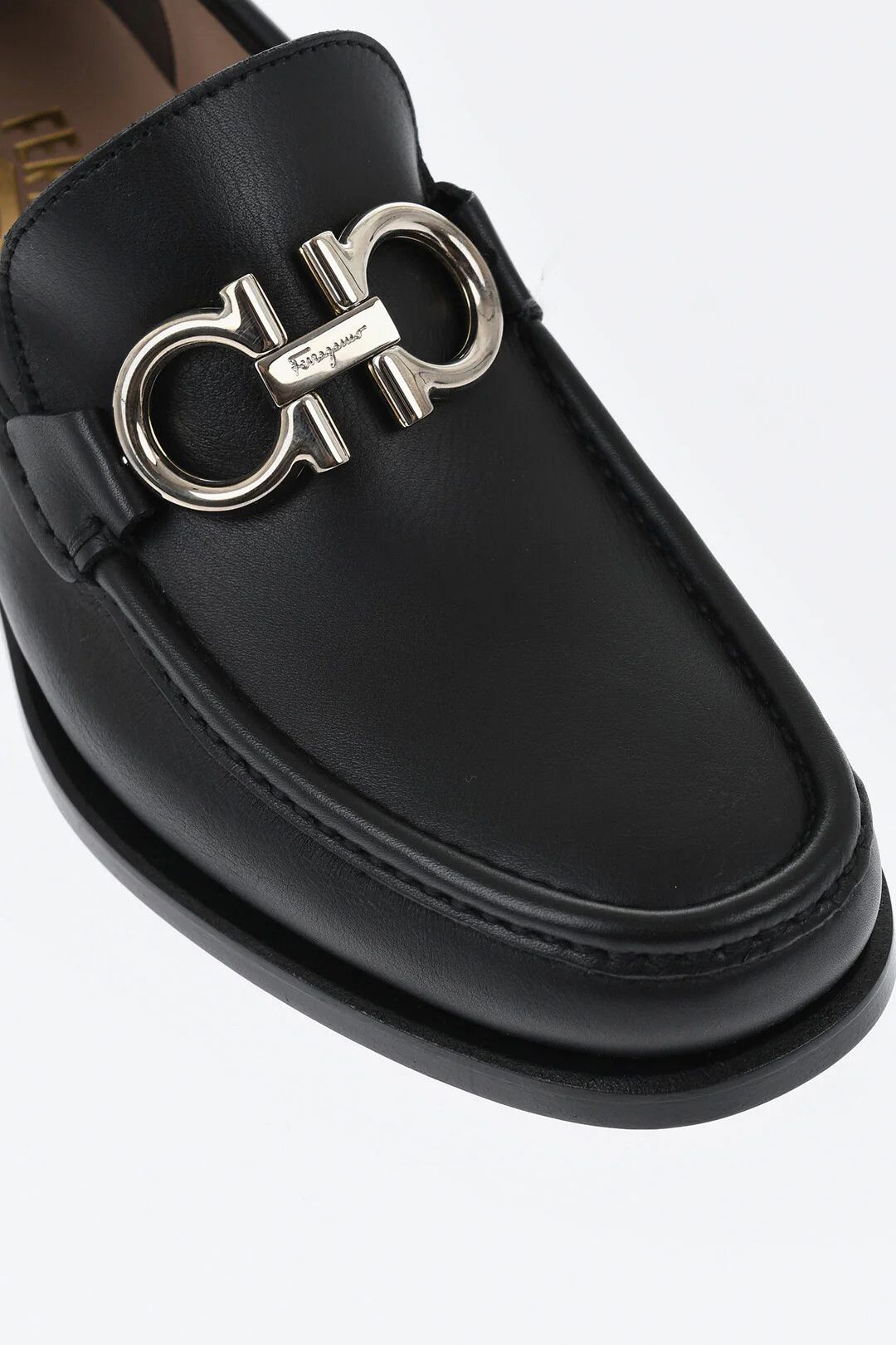 Salvatore Ferragamo og1mm0426 Leather Loafers in Black Size US 6 / EU 39 - 4 Thumbnail