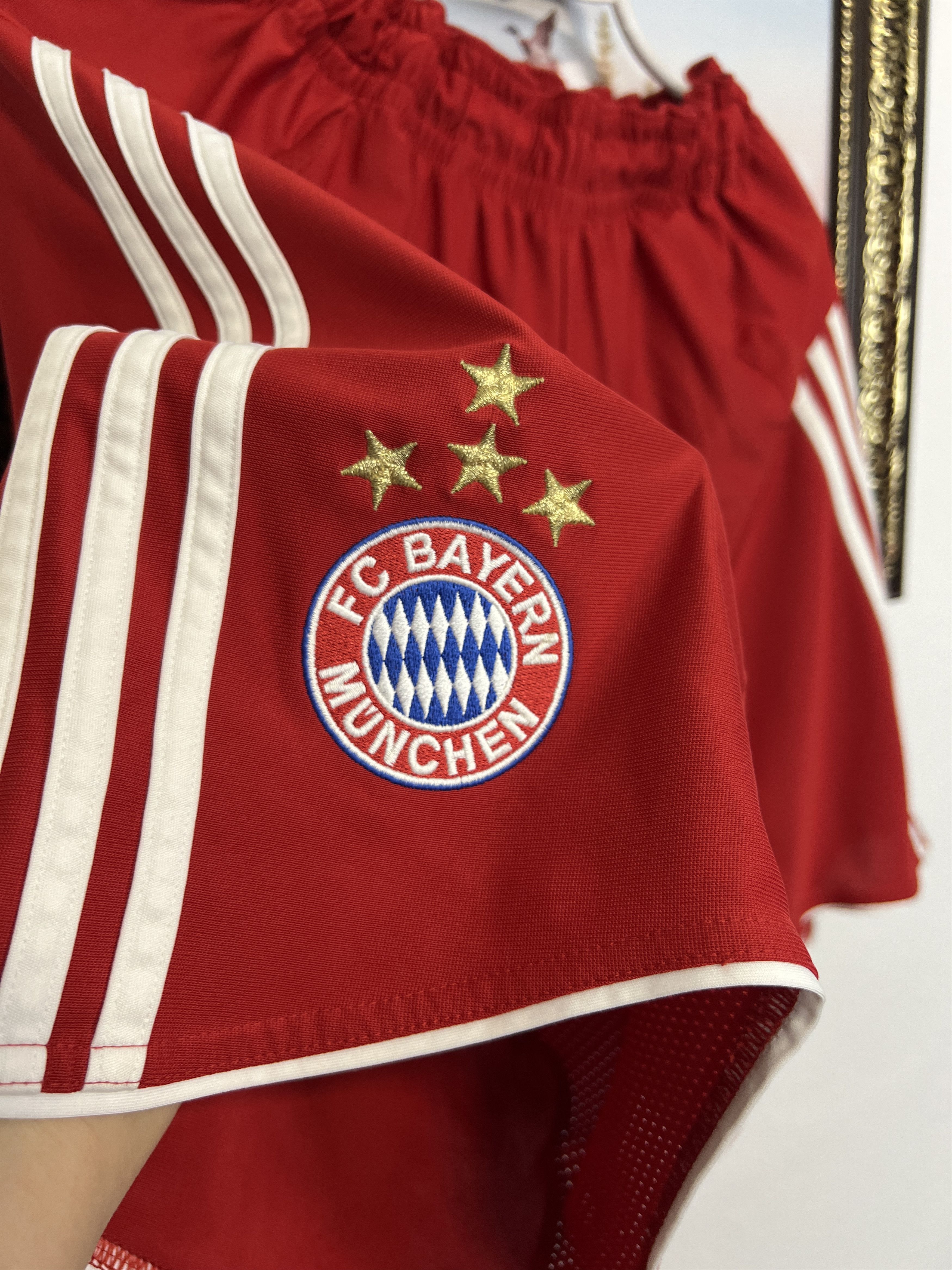 Adidas Vintage Adidas Bayern Munich Football Shorts Soccer Athletic Size US 32 / EU 48 - 4 Thumbnail