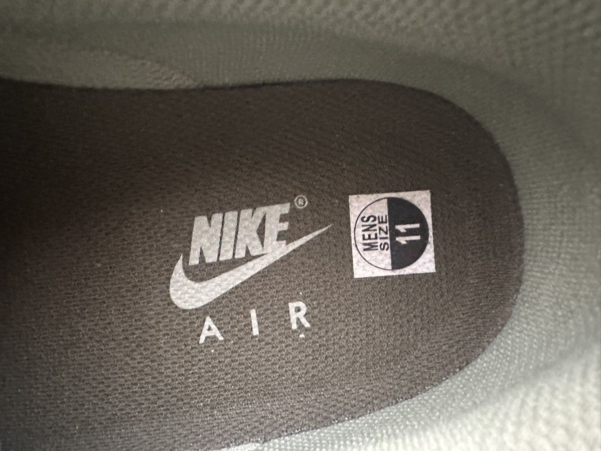 Nike AIR FORCE 1 07 LX Size US 11 / EU 44 - 11 Thumbnail