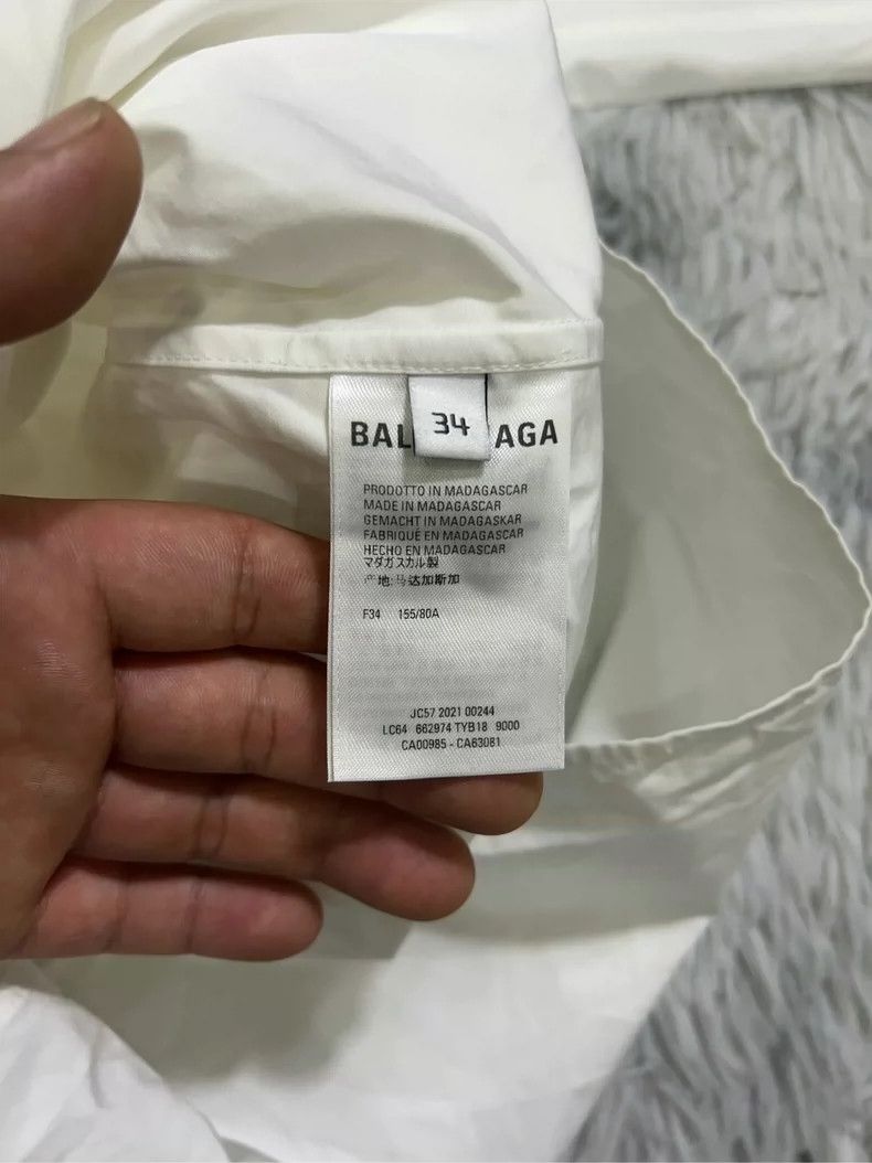 Balenciaga Balenciaga size 34 Letter logo on the back of the shirt Size US XS / EU 42 / 0 - 6 Thumbnail