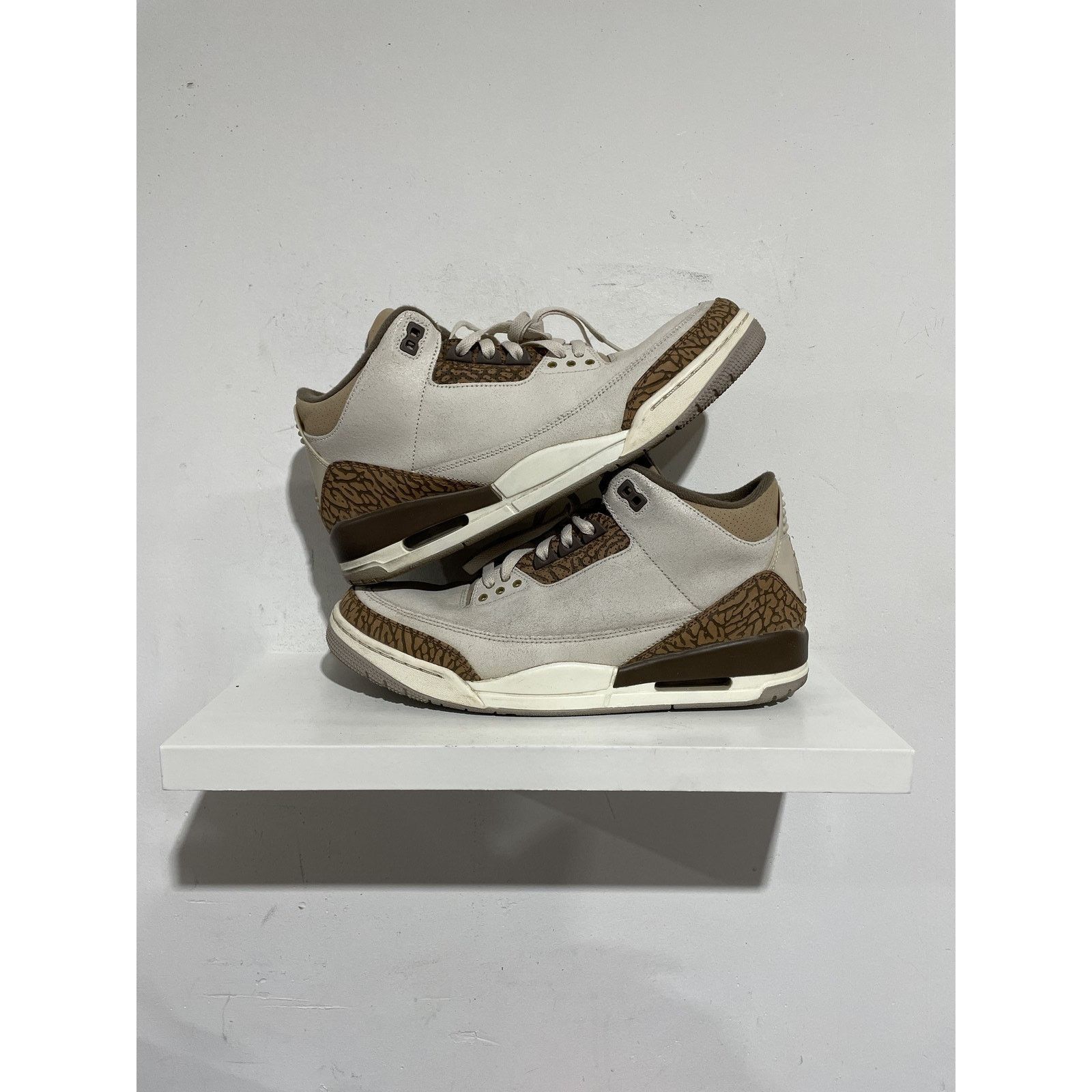 Jordan Brand JORDAN 3 PALOMINO SIZE 11.5 PREOWNED Size US 11.5 / EU 44-45 - 1 Thumbnail
