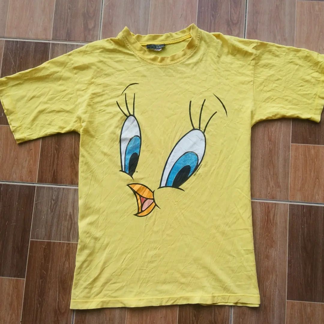 image of Vintage Tweety Warner Bross Australia 1997 Tee in Yellow, Men's (Size Large)