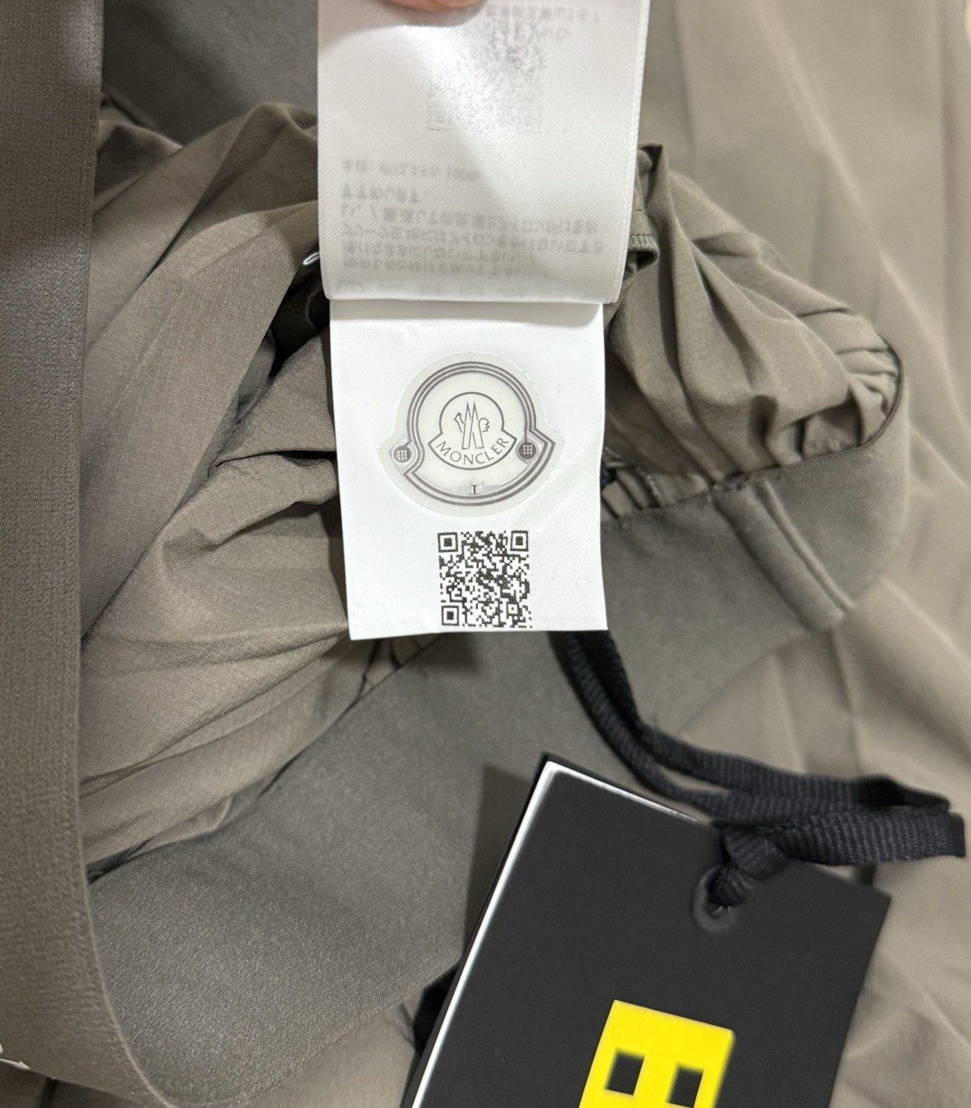 Moncler DDP Moncler x Hyke Pleated Taupe Mid Length Gonna Skirt Size 30" / US 8 / IT 44 - 17 Thumbnail