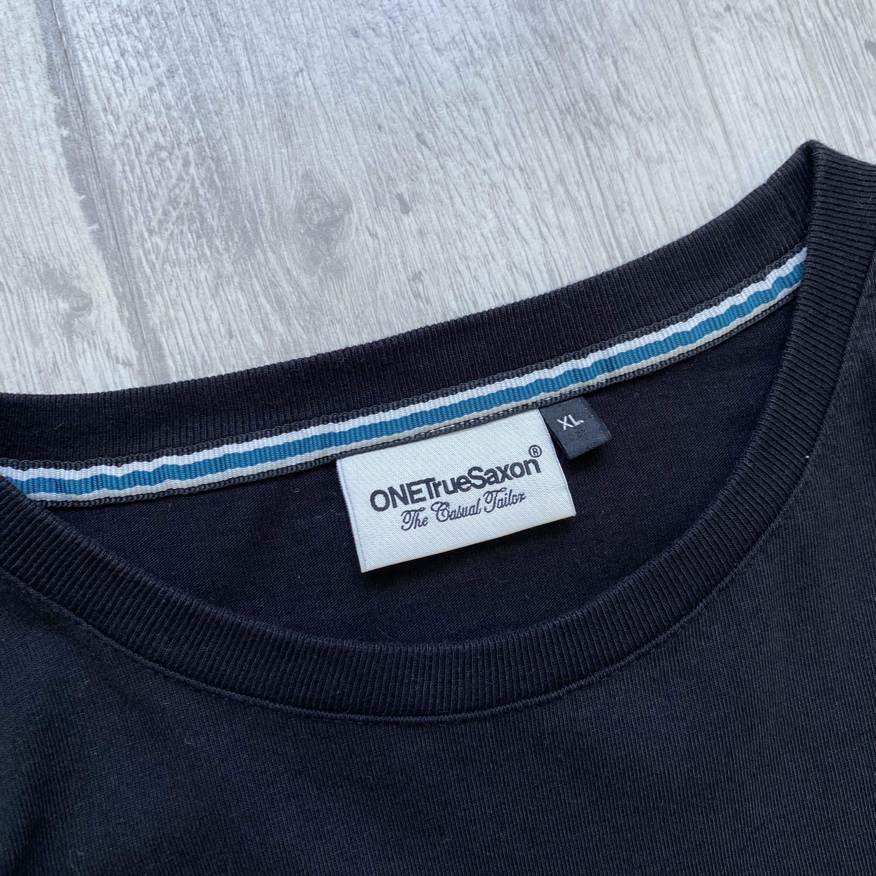 Other UK UK Casual One True Saxon tee big logo Weekend Offender Size US L / EU 52-54 / 3 - 5 Thumbnail