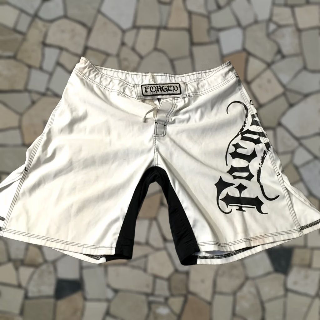 Vintage Forged Board Shorts Mens 36 graphic design surfer spellout Shorts Regular White 36 Athletic Mens Summer 90s? Size US 36 / EU 52 - 1 Thumbnail