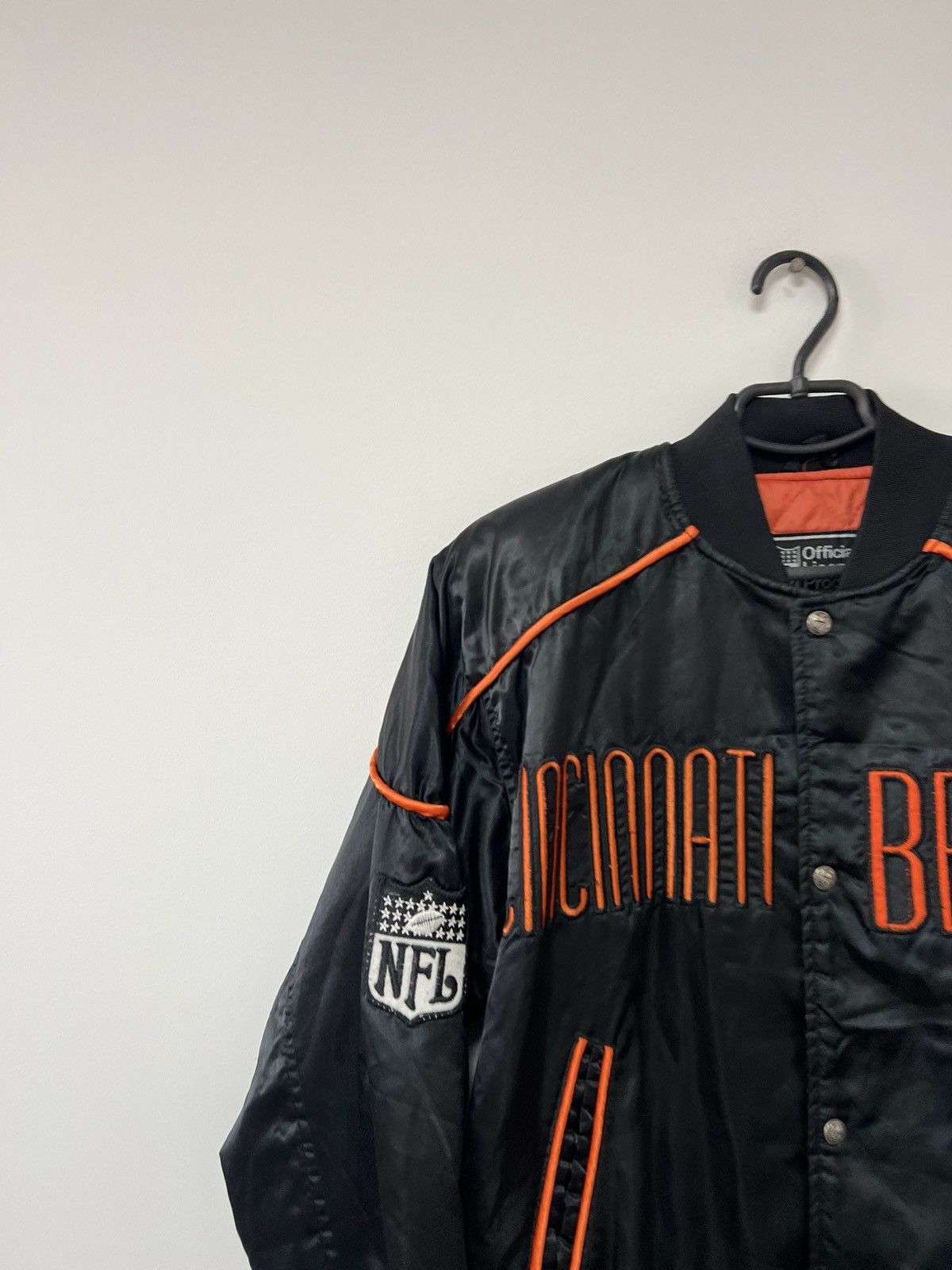 Vintage Vintage 90s Cincinnati Bengals Bomber Jacket Nfl Campri S/M Size US M / EU 48-50 / 2 - 16 Thumbnail