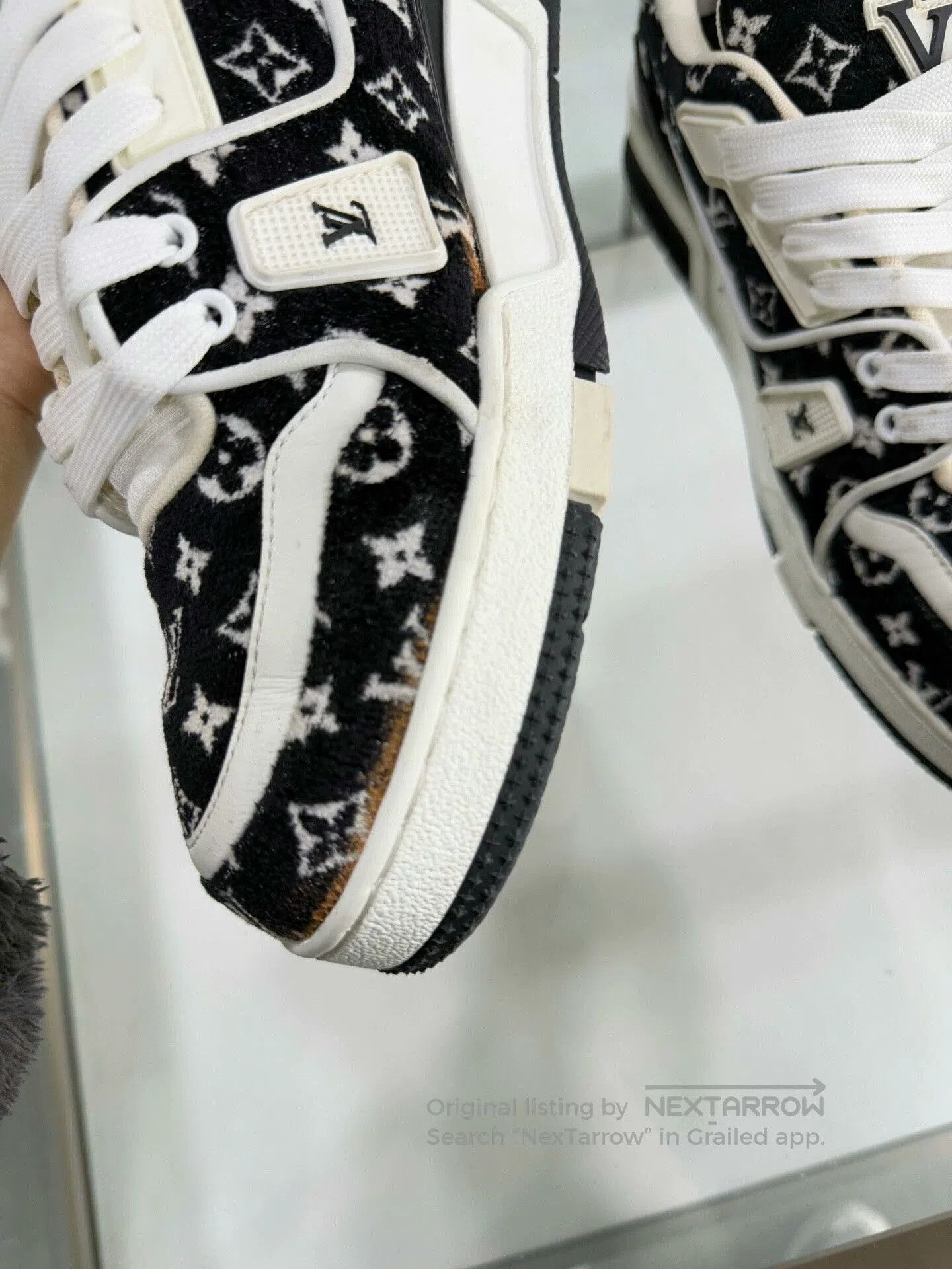 Louis Vuitton Louis Vuitton LV Trainer Black White Velvet Men's Size 41. Size US 8 / EU 41 - 7 Thumbnail