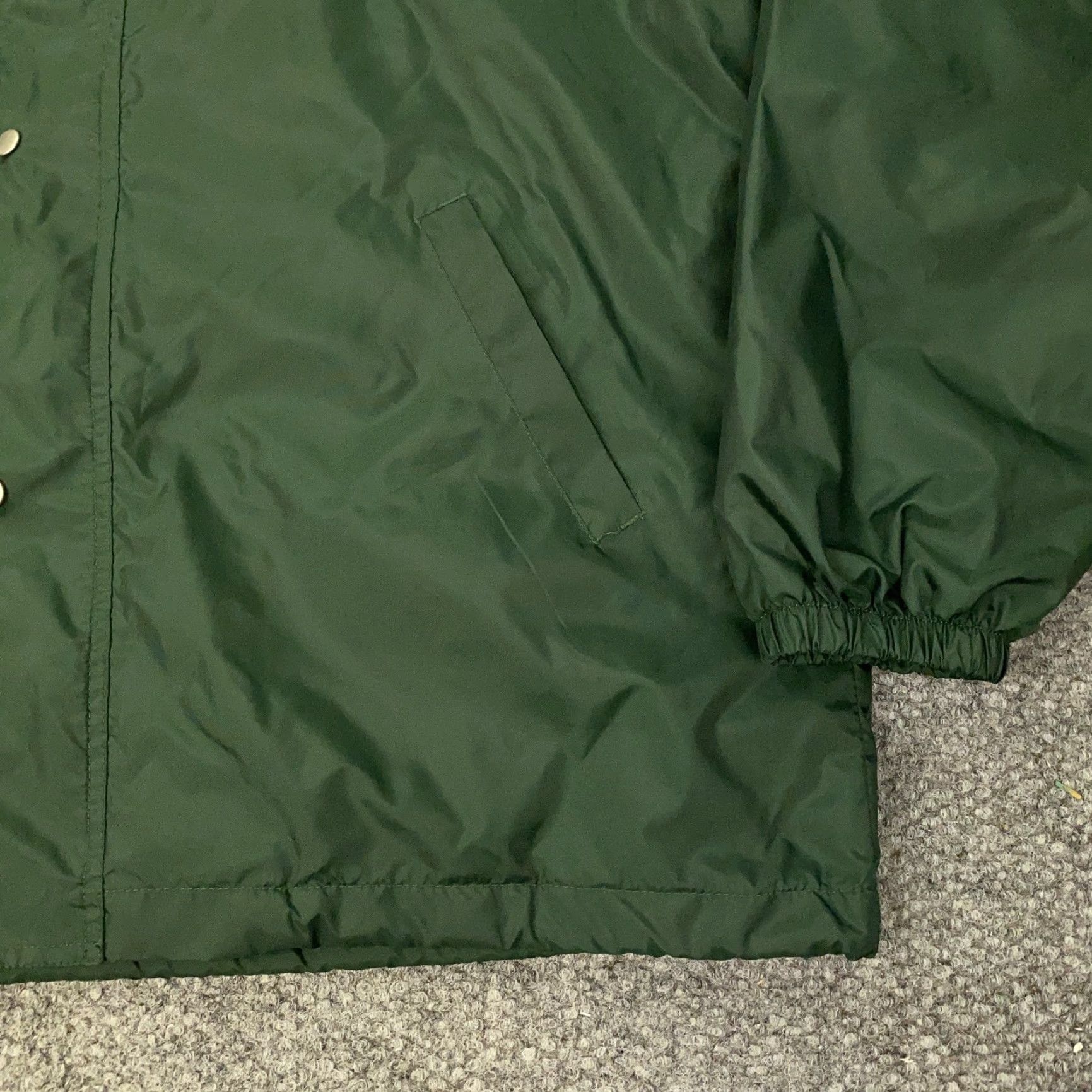 Fruit Of The Loom VTG Screen Stars Jacket Mens L Nylon Green Ireland Shamrock Patch Windbreaker Hooded Snap Front Coat Stowable 80s Sports Outdoors Casual Travel Size US L / EU 52-54 / 3 - 3 Thumbnail