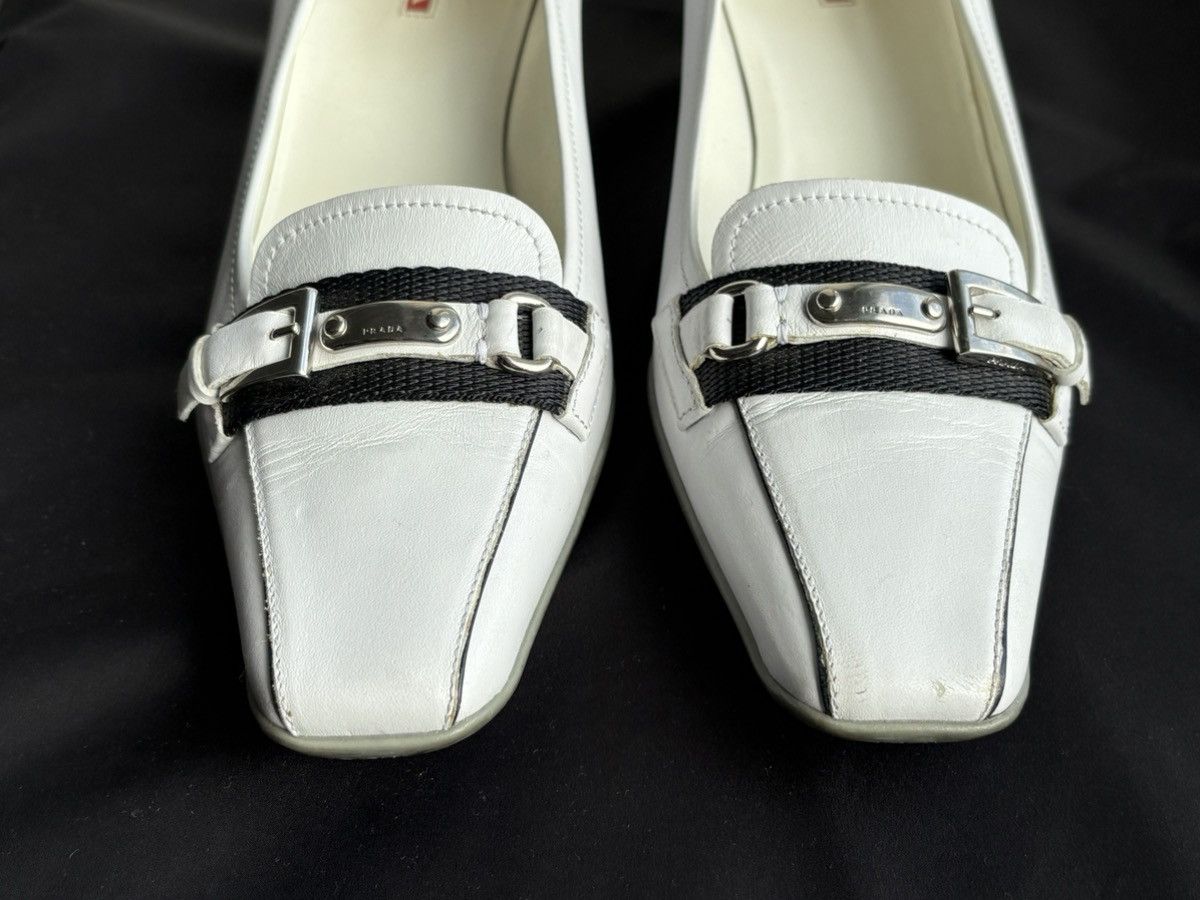 Prada × Vintage PRADA 2000s WHITE LEATHER KITTEN HEELS BUCKLE LOGO 36 US 5 Size US 6 / IT 36 - 2 Thumbnail