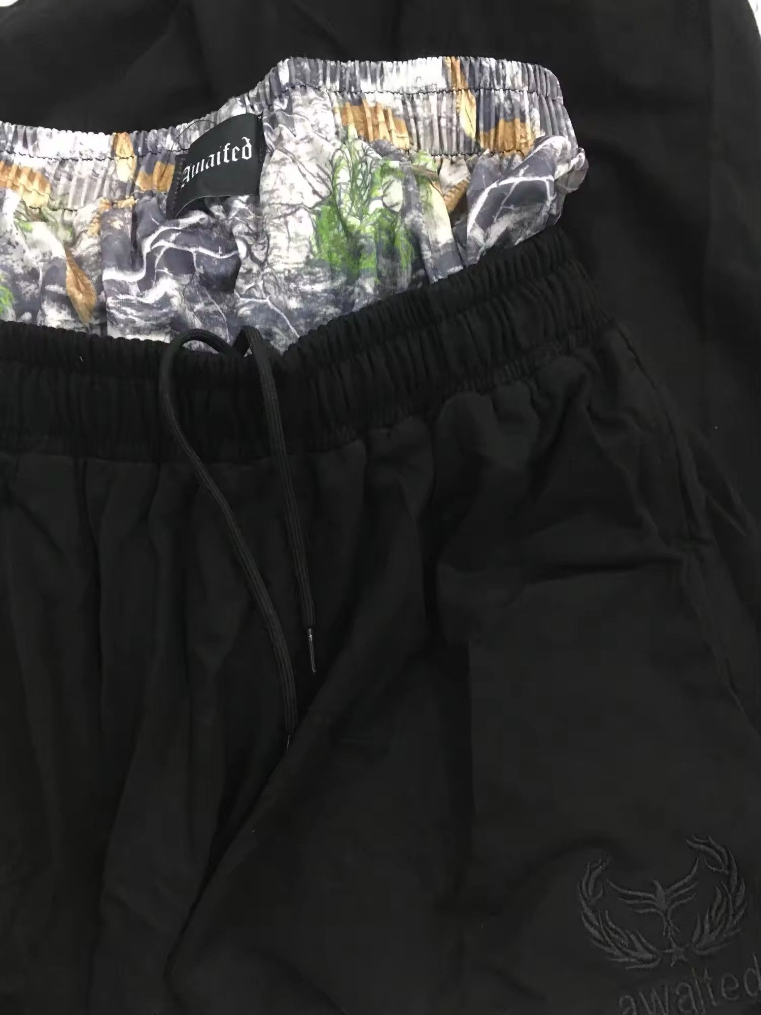Japanese Brand Hip Hop Elastic Waist Stripes Embroidery Baggy Sweatpants Size US 33 - 4 Thumbnail