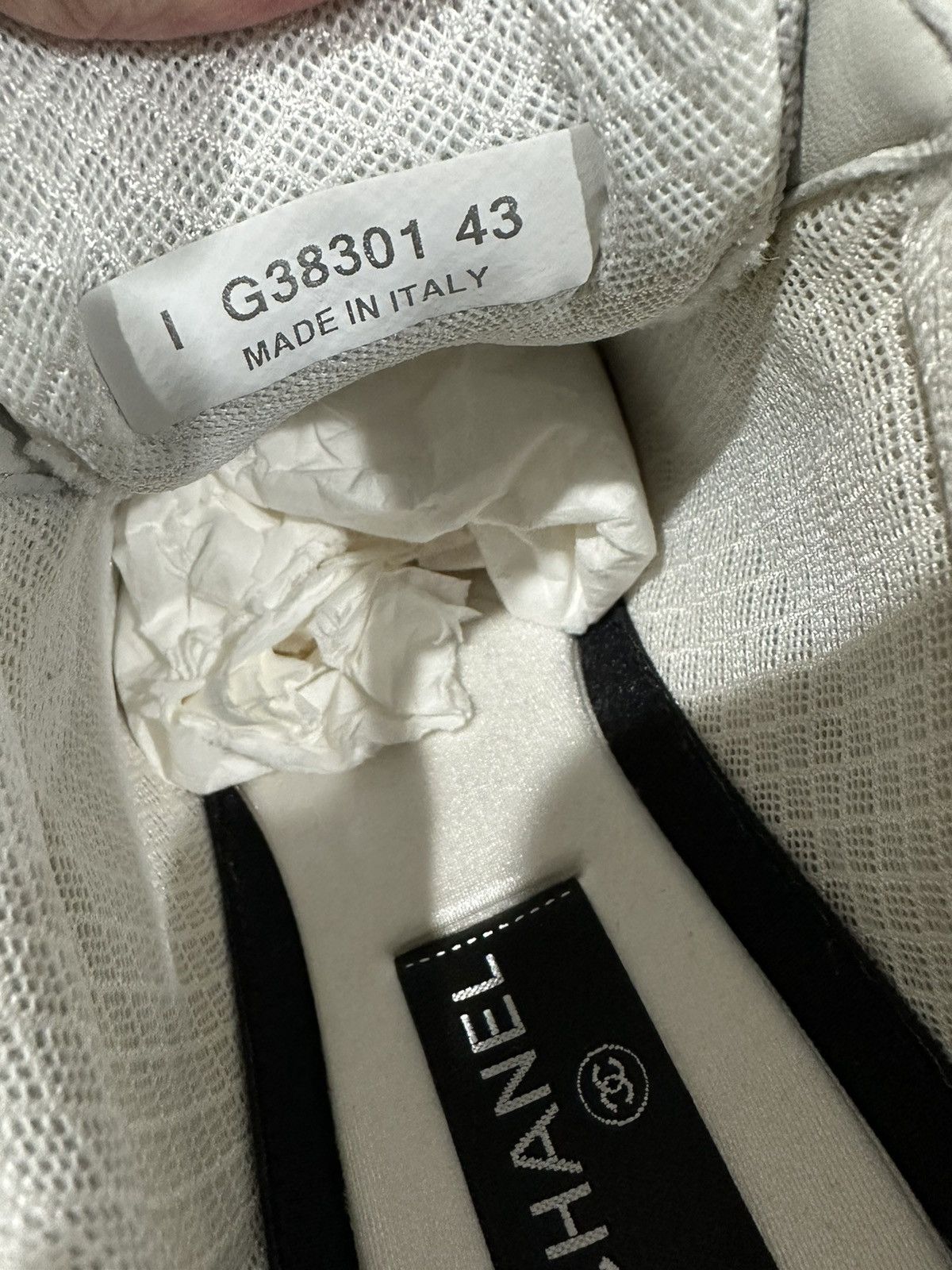 Chanel Chanel CC Logo Quilted White / Grey Suede Trainer Sneakers Size US 10 / EU 43 - 10 Thumbnail