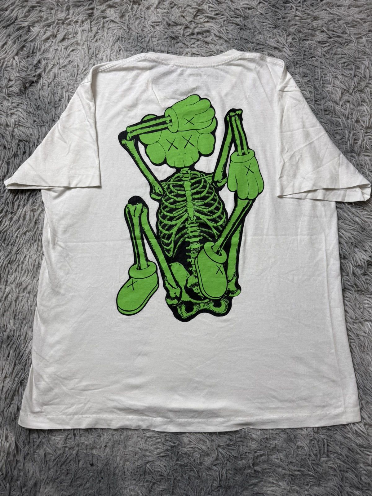 Kaws × Uniqlo Kaws X Uniqlo Size US XL / EU 56 / 4 - 1 Thumbnail