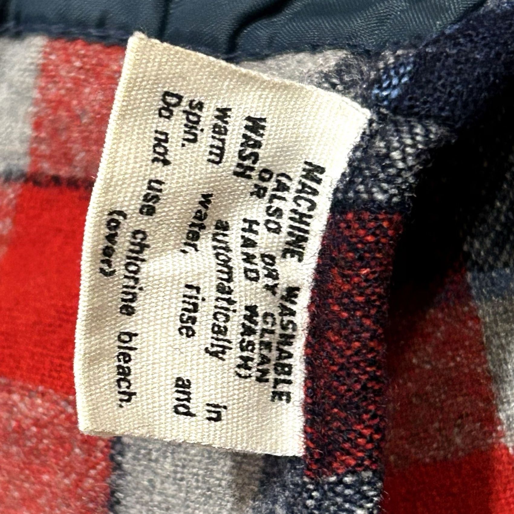 Pendleton VINTAGE Pendleton Button Up Plaid Shirt USA Made Size L Men Wool Red Long Sleeve Casual Workwear 80s Vintage Style Button-Down Shirt Size US L / EU 52-54 / 3 - 4 Thumbnail