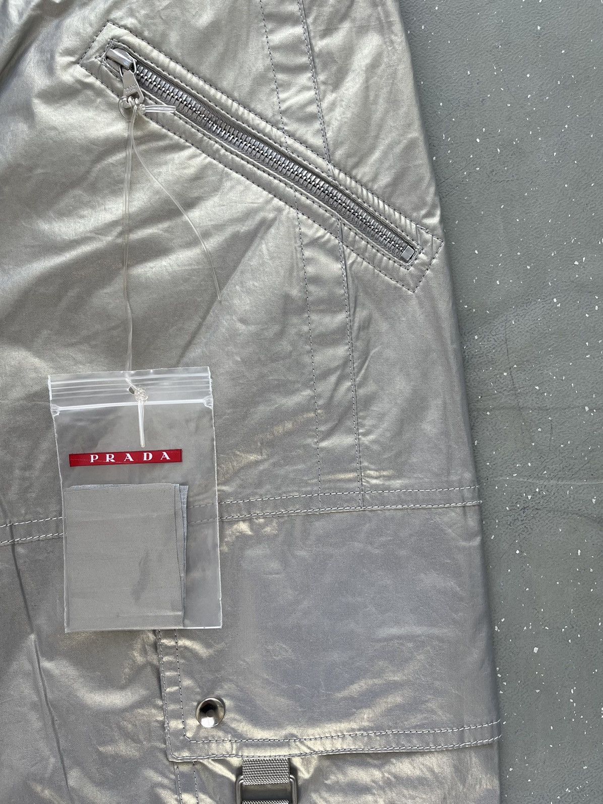 Prada Prada Tela Space Cargo pants Size US 32 / EU 48 - 2 Thumbnail