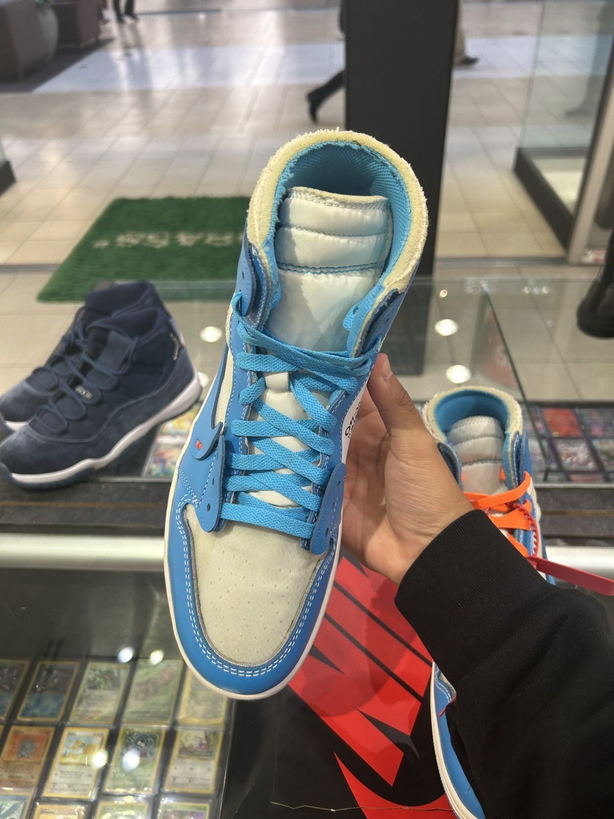 Jordan Brand × Off-White Jordan 1 Offwhite University Blue Size US 11 / EU 44 - 6 Thumbnail