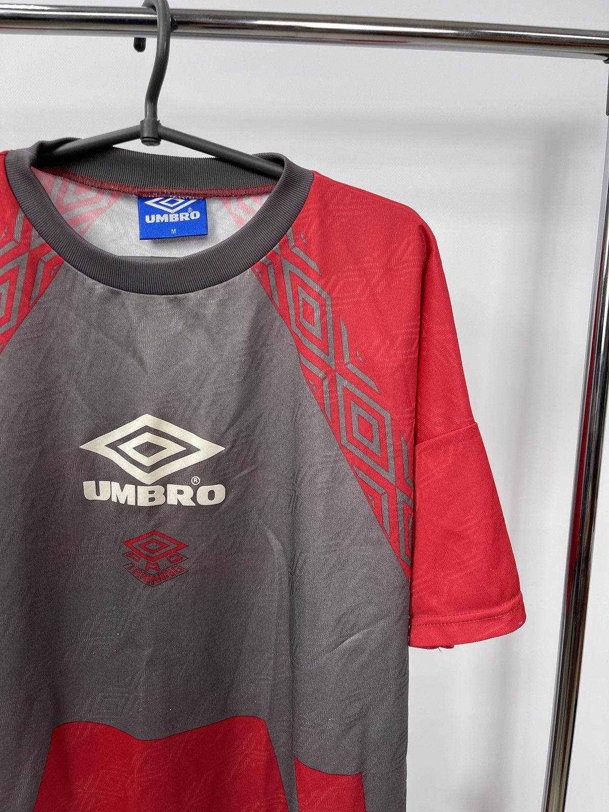 Umbro × Vintage Umbro Jersey Vintage 90s Size M Red Big Logo Size US M / EU 48-50 / 2 - 2 Thumbnail