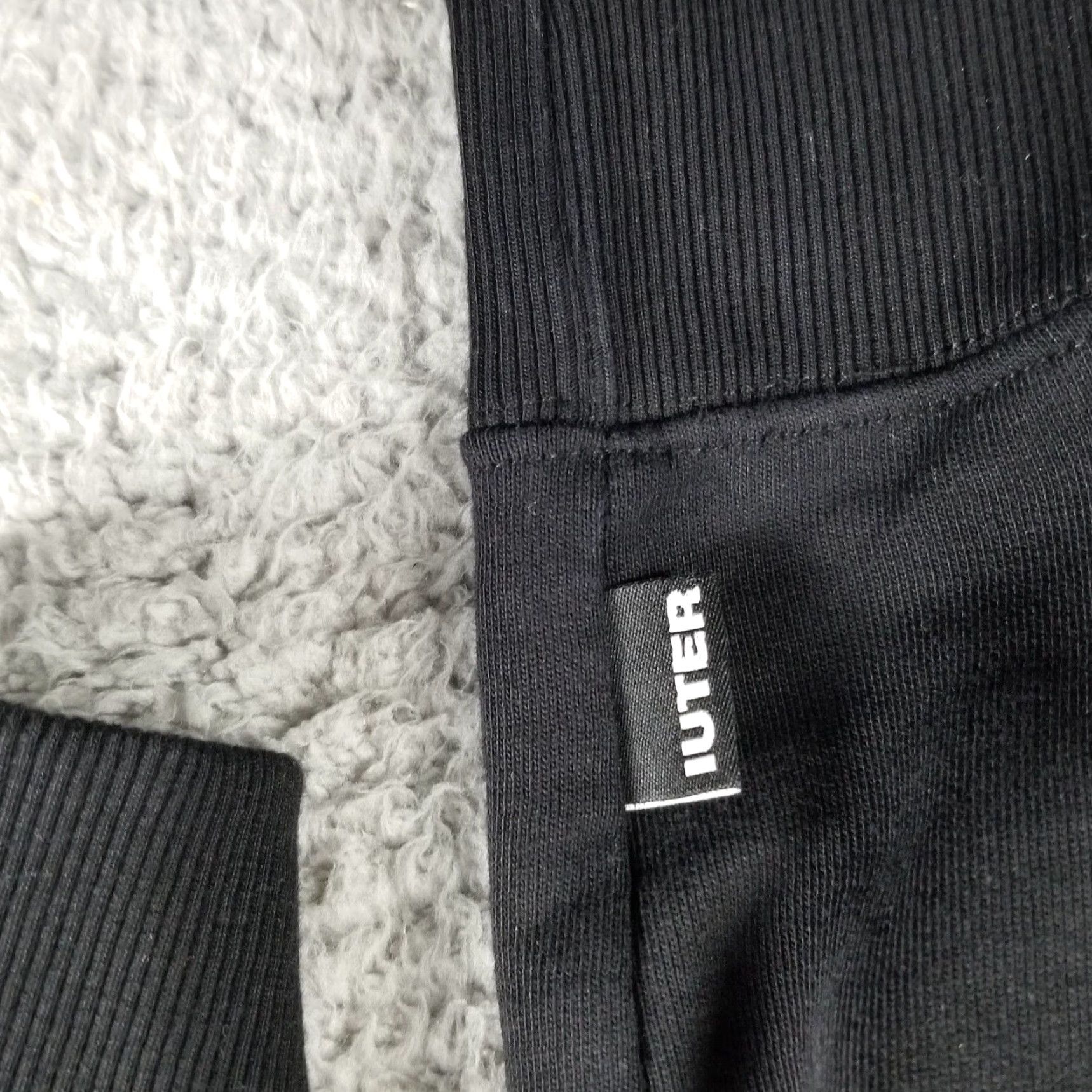Vintage IUTER Hoodie Skeleton Logo Sweatshirt M Adult Black Cotton Pullover Skull Streetwear Italy 2000s Style Mens Size US M / EU 48-50 / 2 - 7 Thumbnail