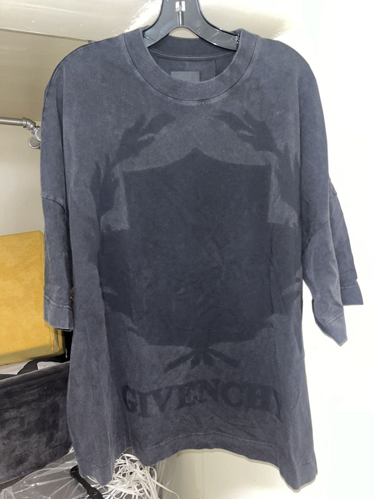 Givenchy T-Shirt Sz L