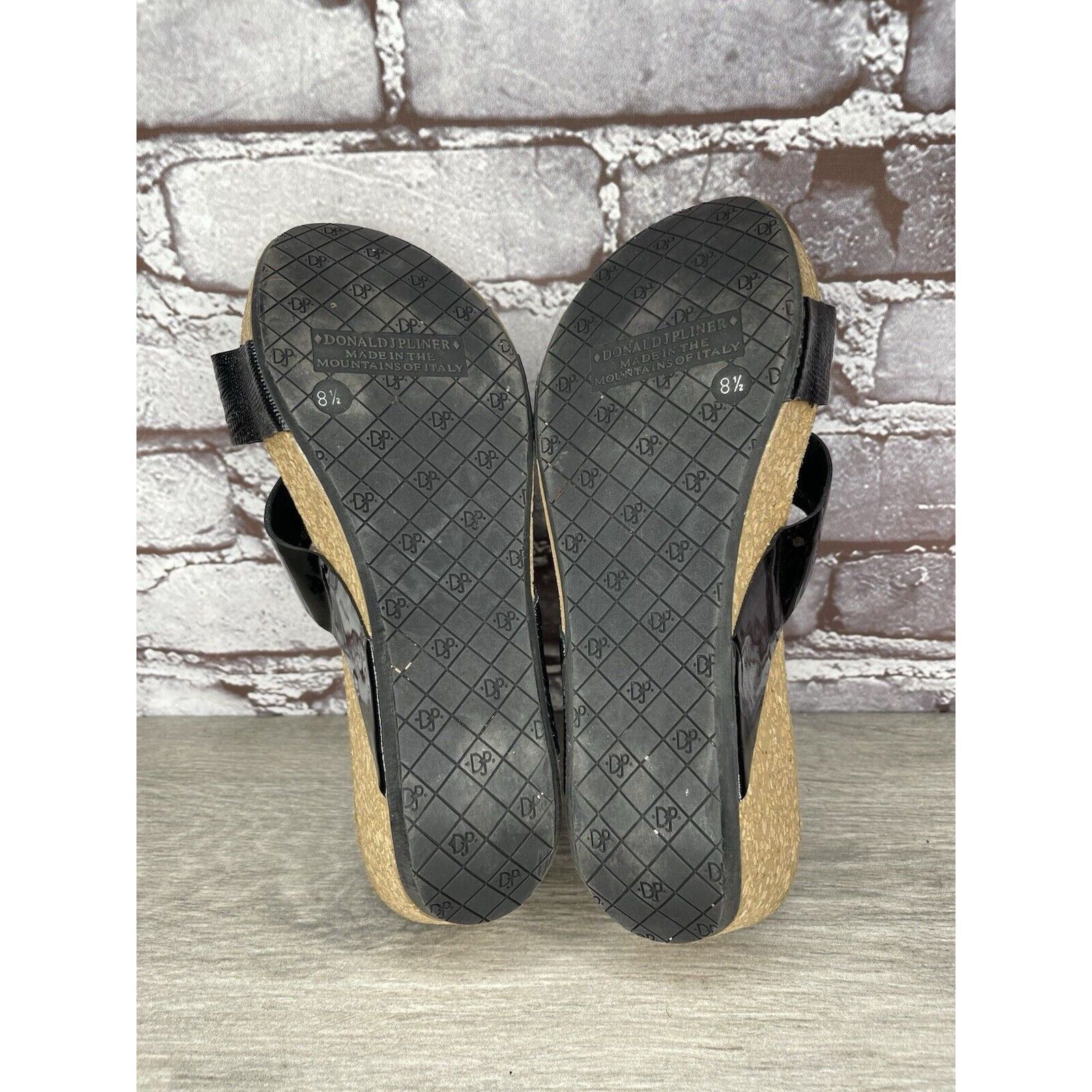 Donald Pliner Donald J. Pliner Gallo Black Patent Leather Toe Cork Wedge S Size US 8.5 / IT 38.5 - 7 Thumbnail