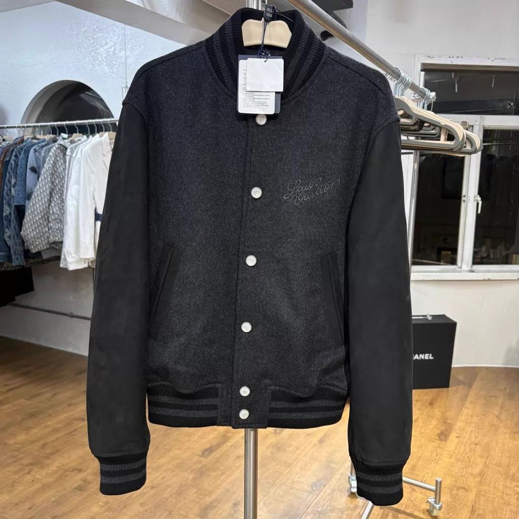 Louis Vuitton LV 25 New Pearl Button Wool-Leather Baseball Jacket Black Size US S / EU 44-46 / 1 - 1 Thumbnail