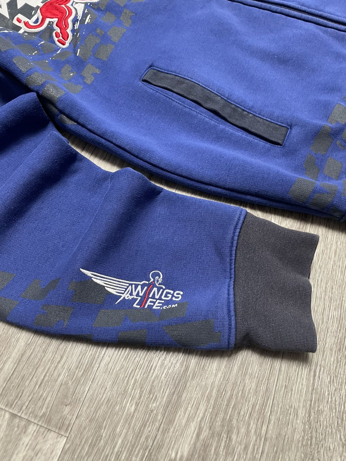 Red Bull Vintage Red Bull Kini Big Embroidered Logo Racing Zip Hoodie Size US S / EU 44-46 / 1 - 7 Thumbnail