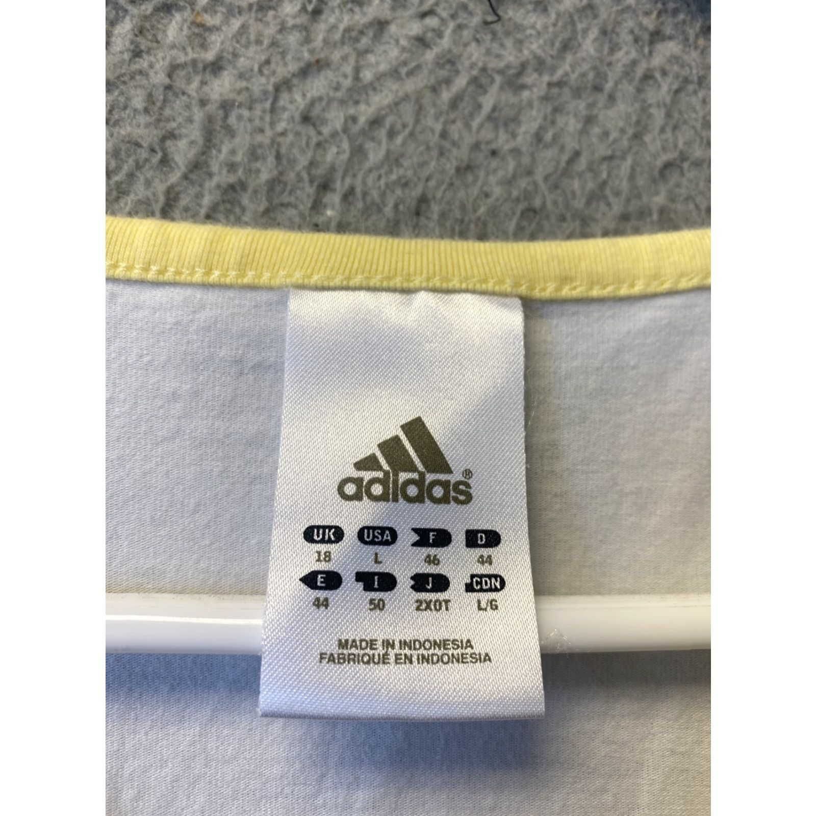 Adidas VINTAGE adidas Women's T-Shirt Long Sleeve V-Neck Cotton Size M White Activewear Size M / US 6-8 / IT 42-44 - 3 Thumbnail
