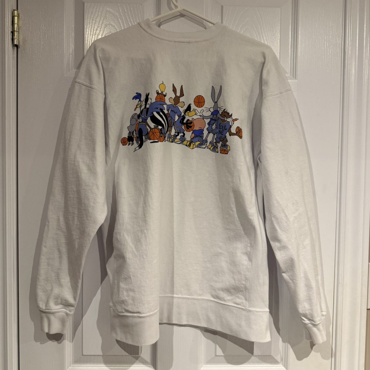 Champion Vintage champion, Looney Tunes crewneck Size US S / EU 44-46 / 1 - 2 Thumbnail