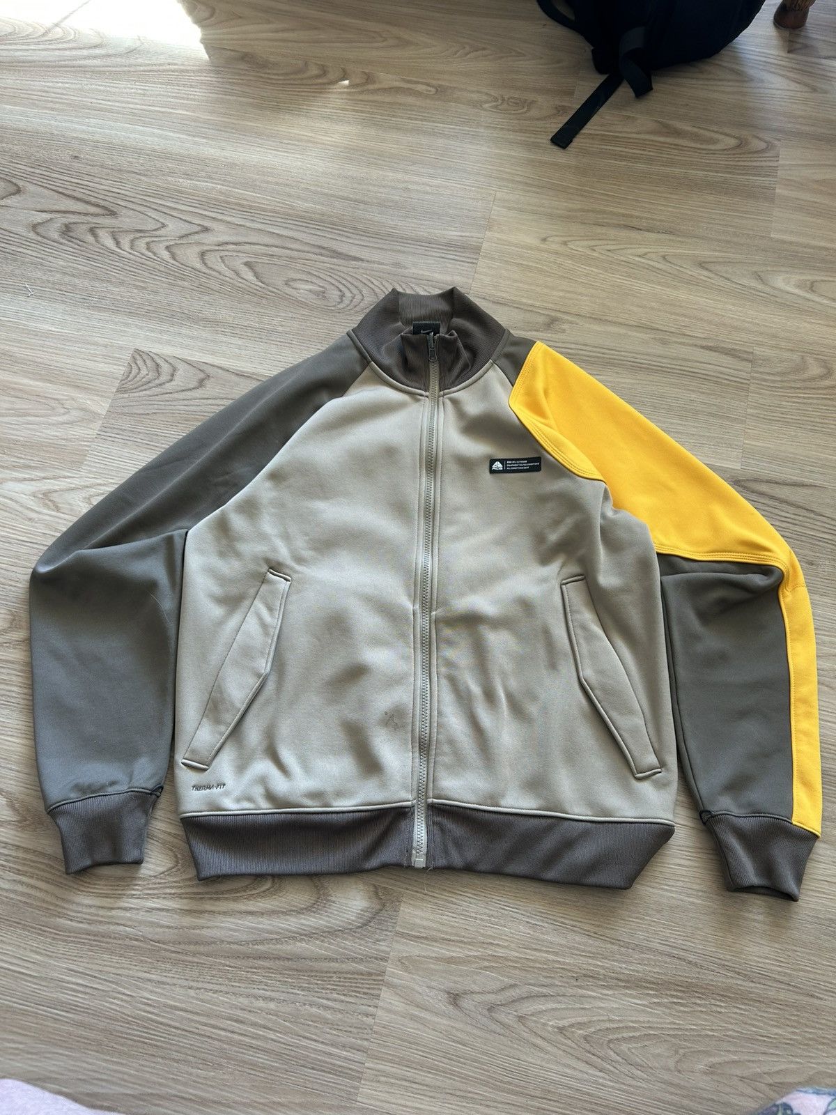 Nike ACG Rare! Nike ACG Track Jacket Fleece Lining vintage Size US L / EU 52-54 / 3 - 1 Thumbnail