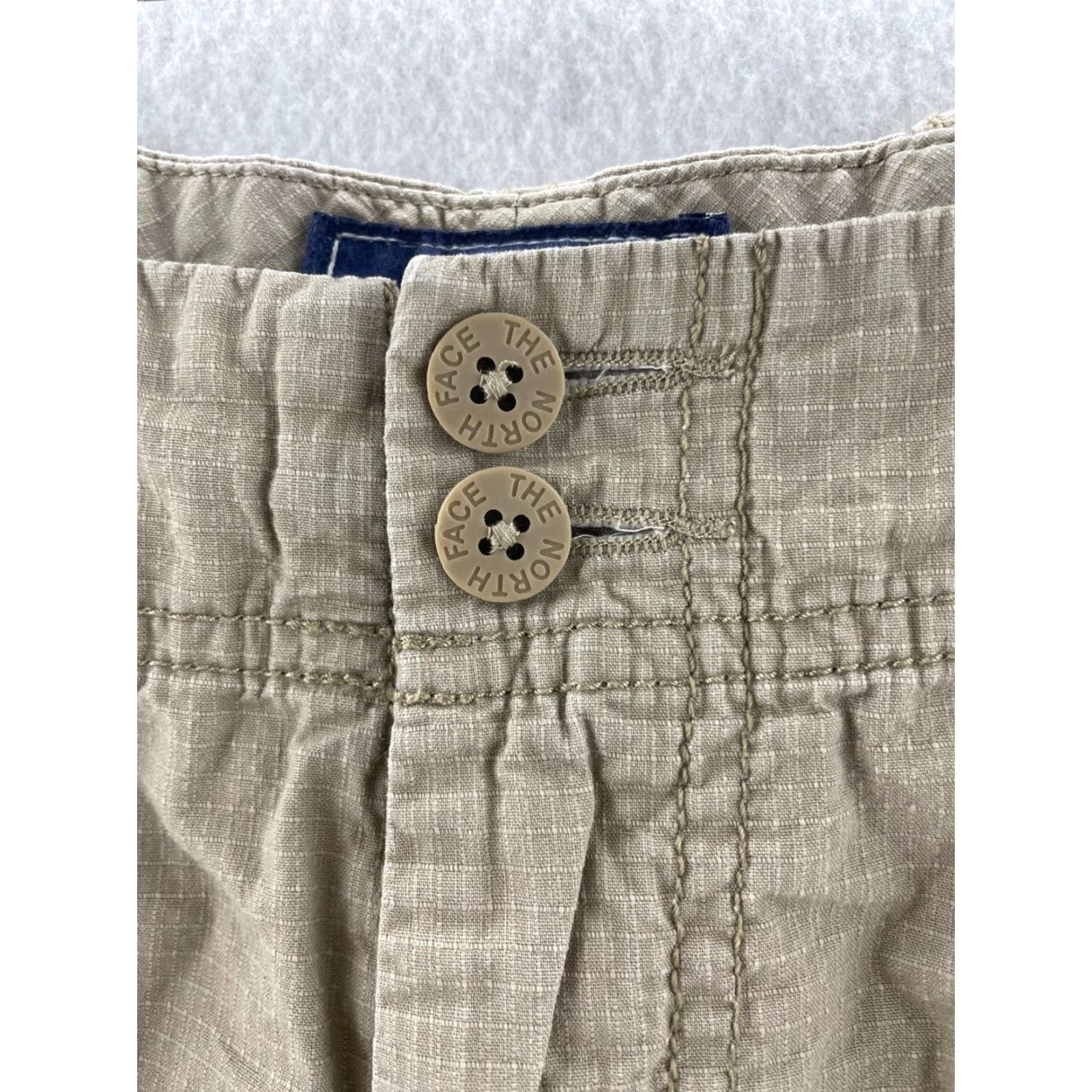 The North Face THE NORTH FACE Shorts Womens 8 Beige Outdoor Hiking Size 30" / US 8 / IT 44 - 2 Thumbnail