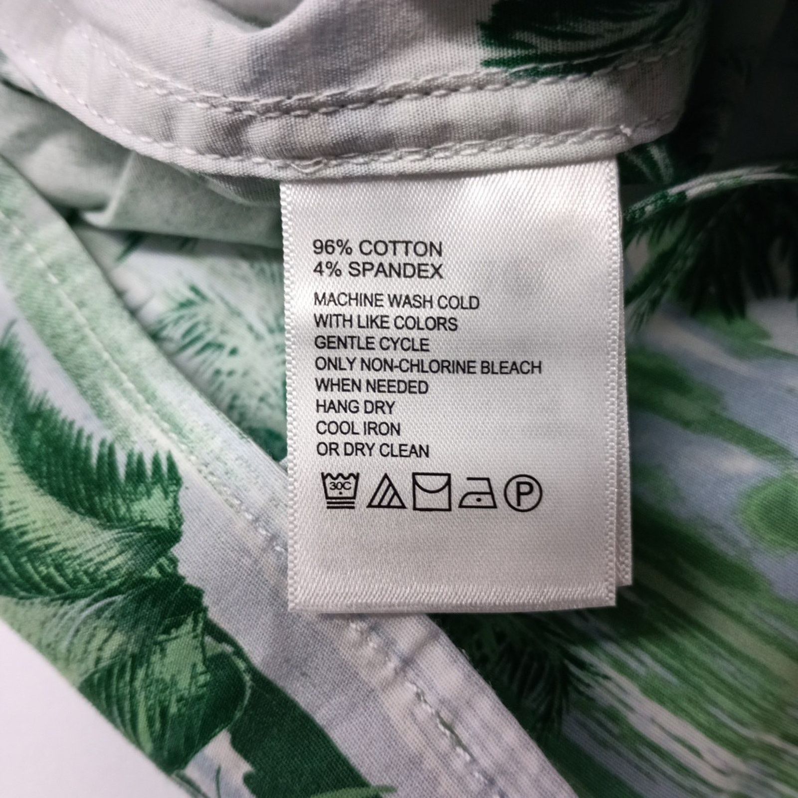 Tommy Bahama Tommy Bahama Shirt Men's Size L Green White Floral Print Size US L / EU 52-54 / 3 - 6 Thumbnail