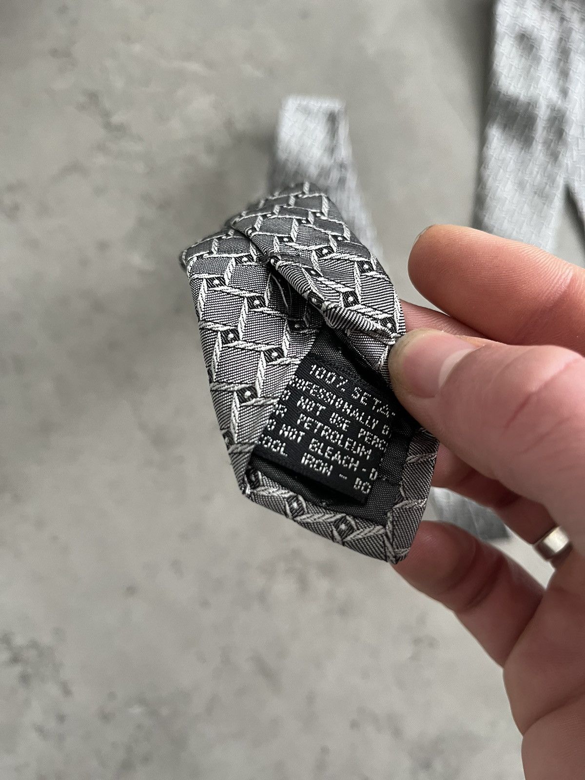 Versace Vintage Versace silk monogram tie made in Italy Size ONE SIZE - 6 Thumbnail